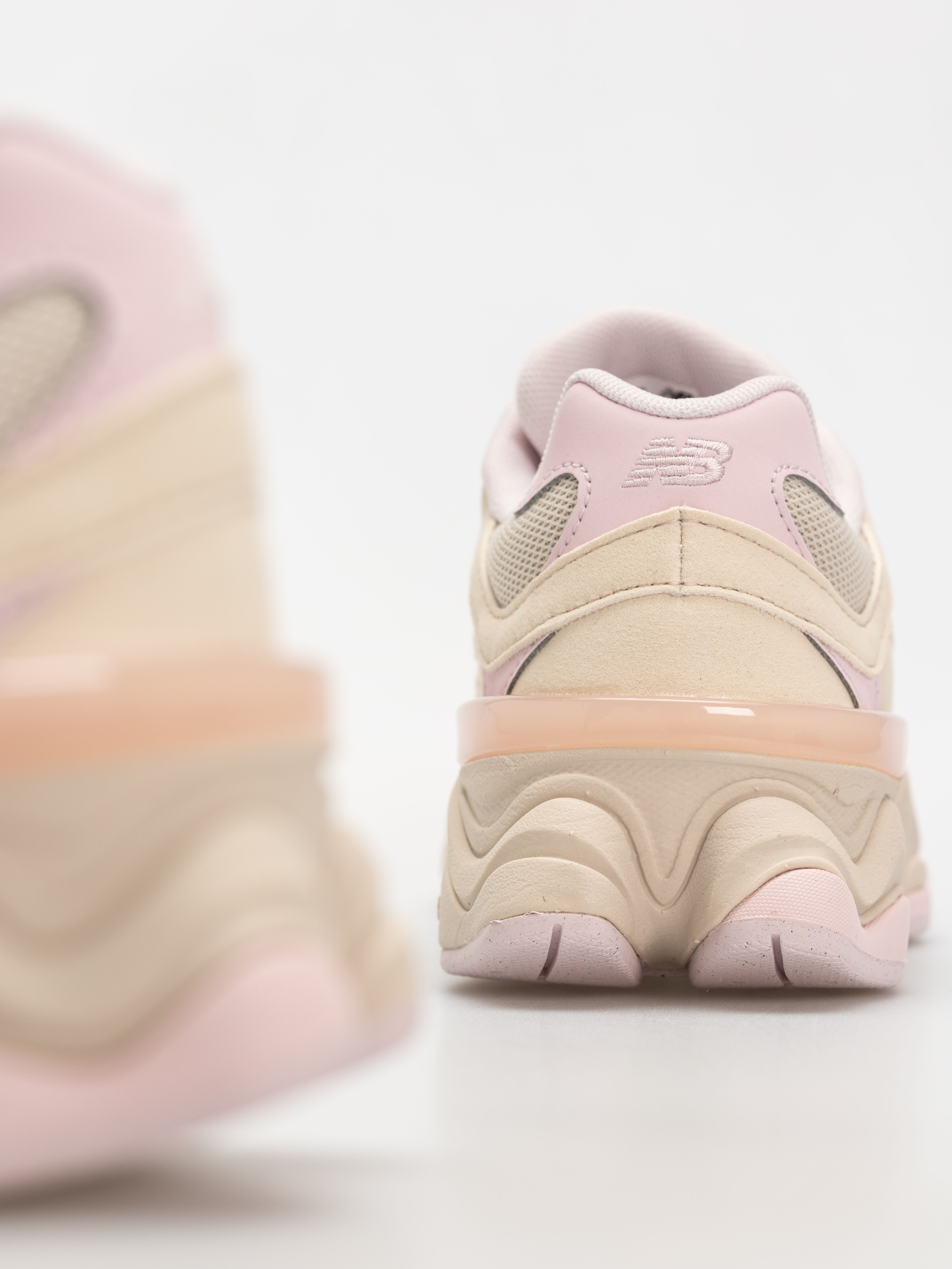 Topánky New Balance 9060 JR (bisque)