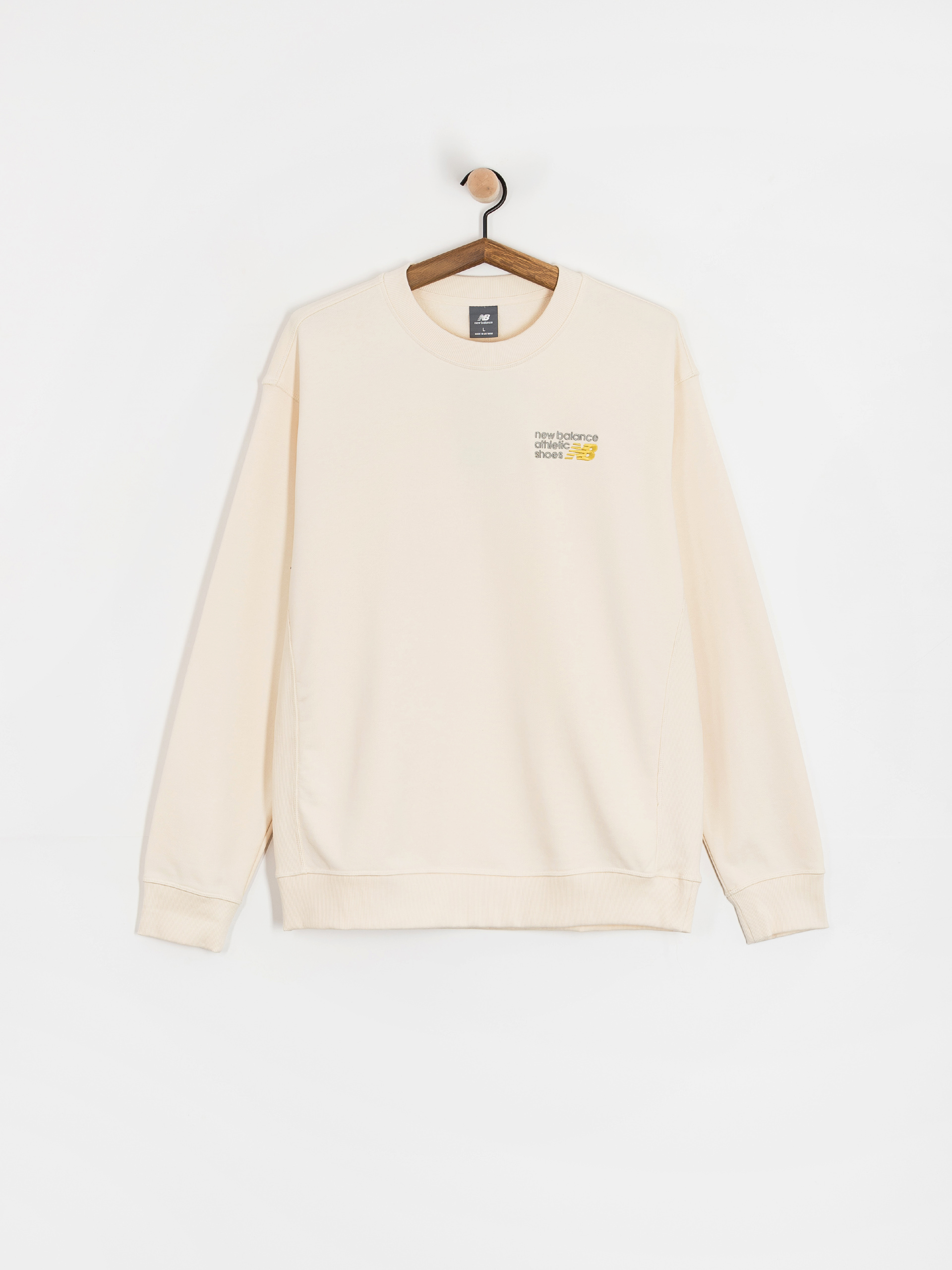 Mikina New Balance Athletics Premium Logo Crew (white)