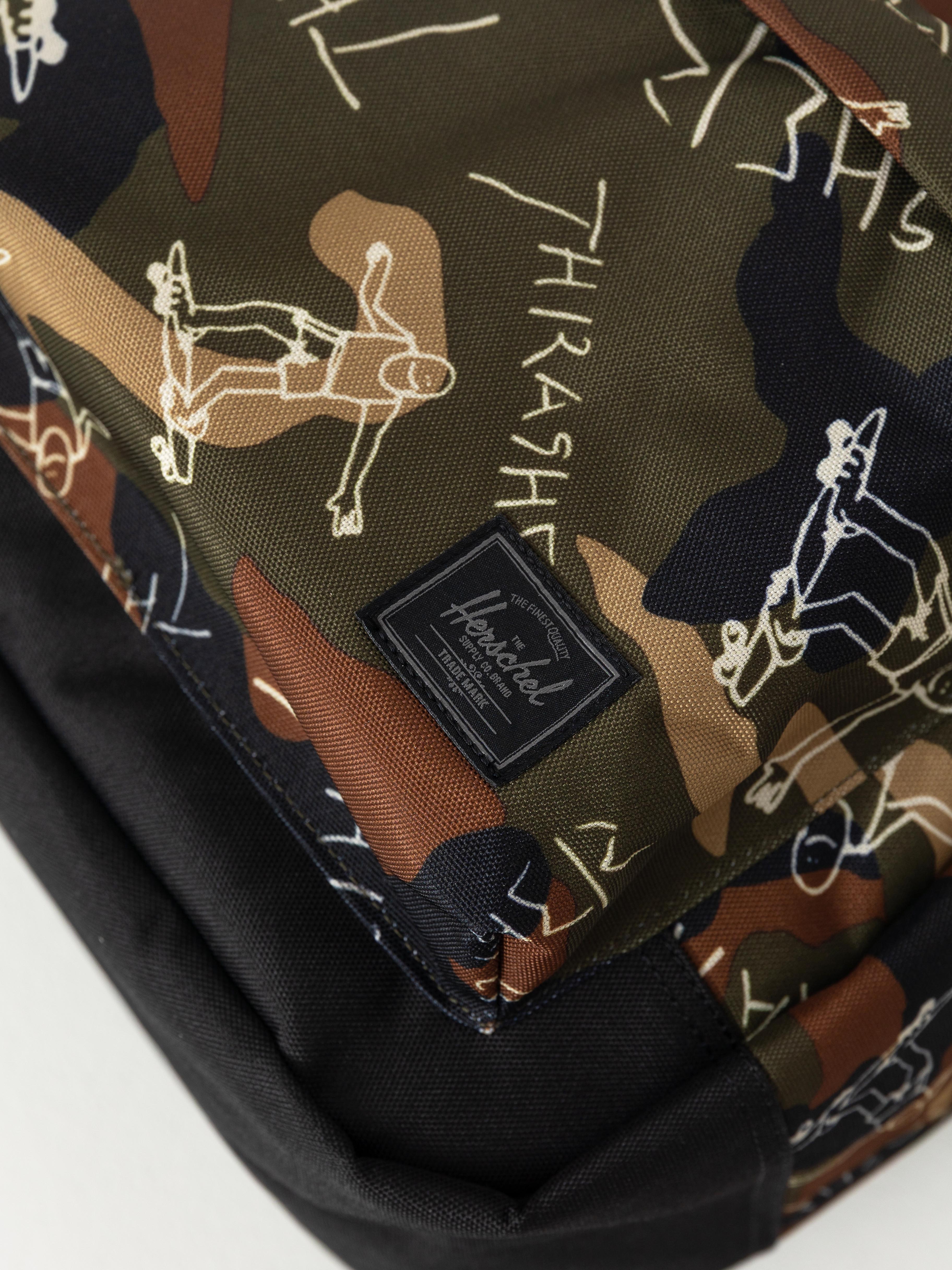 Batoh Herschel Supply Co. X Thrasher Gonz Classic XL (woodland camo)