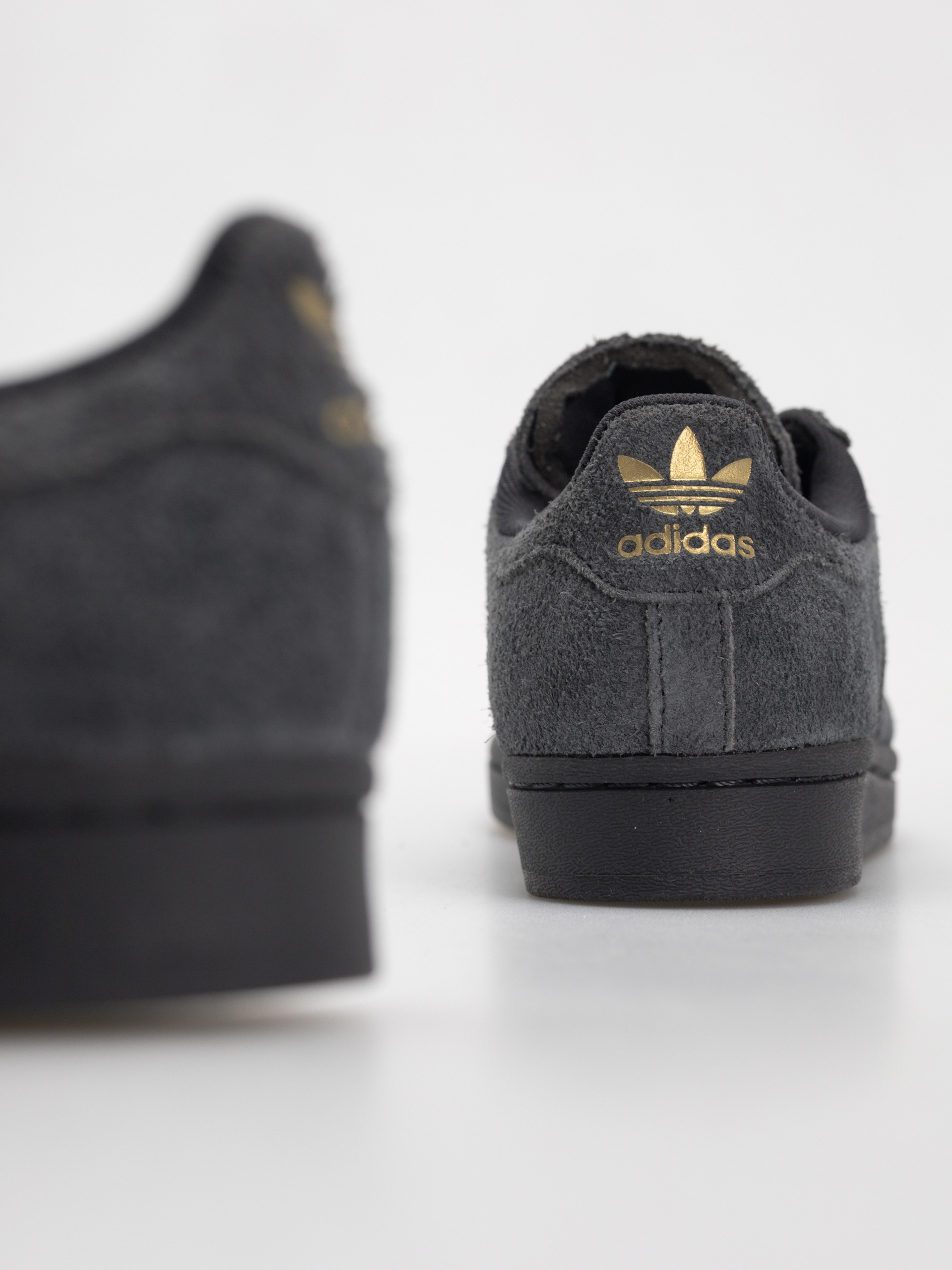 Topánky adidas Superstar Adv (carbon/carbon/cpurpl)