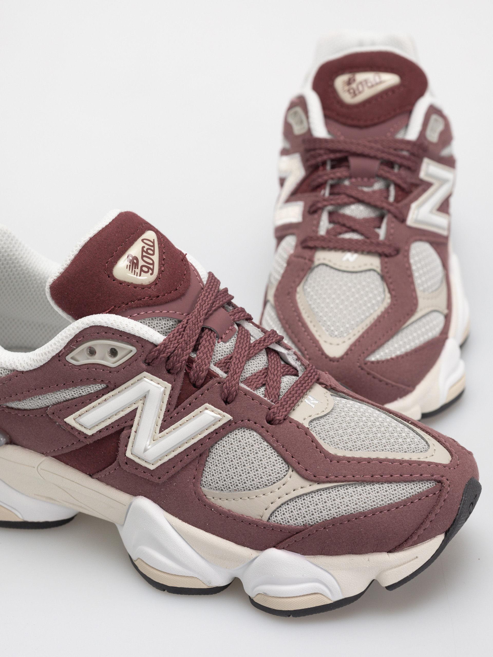Topánky New Balance 9060 JR (washed burgundy)