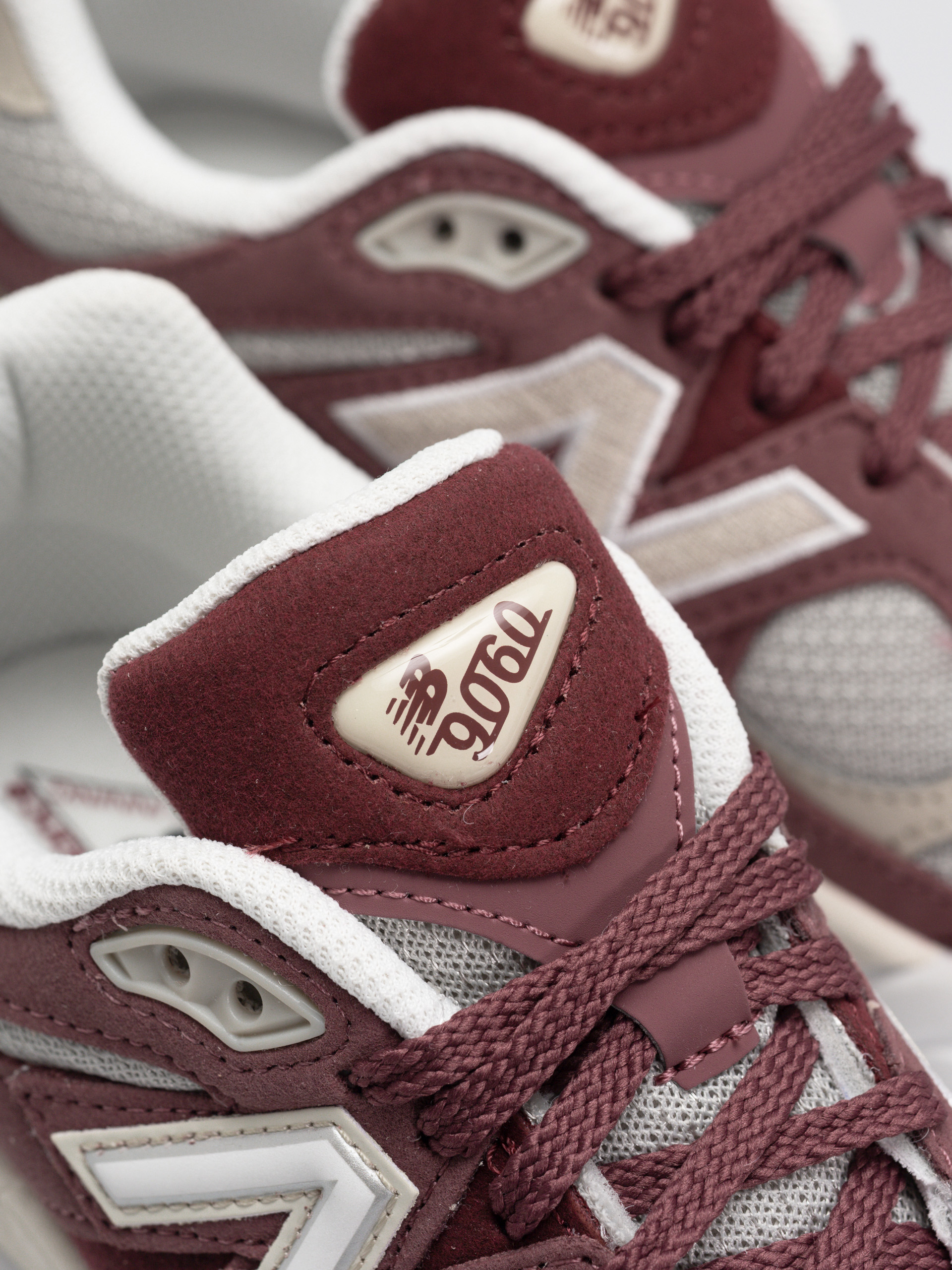 Topánky New Balance 9060 JR (washed burgundy)