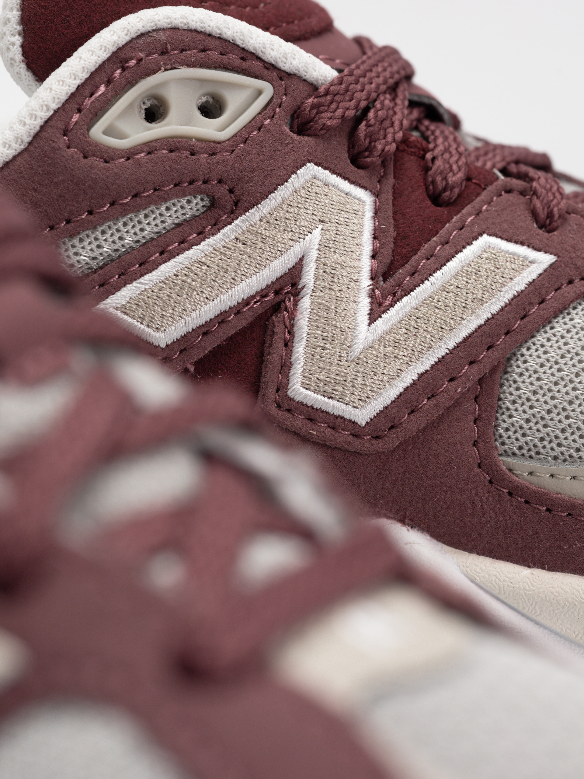 Topánky New Balance 9060 JR (washed burgundy)