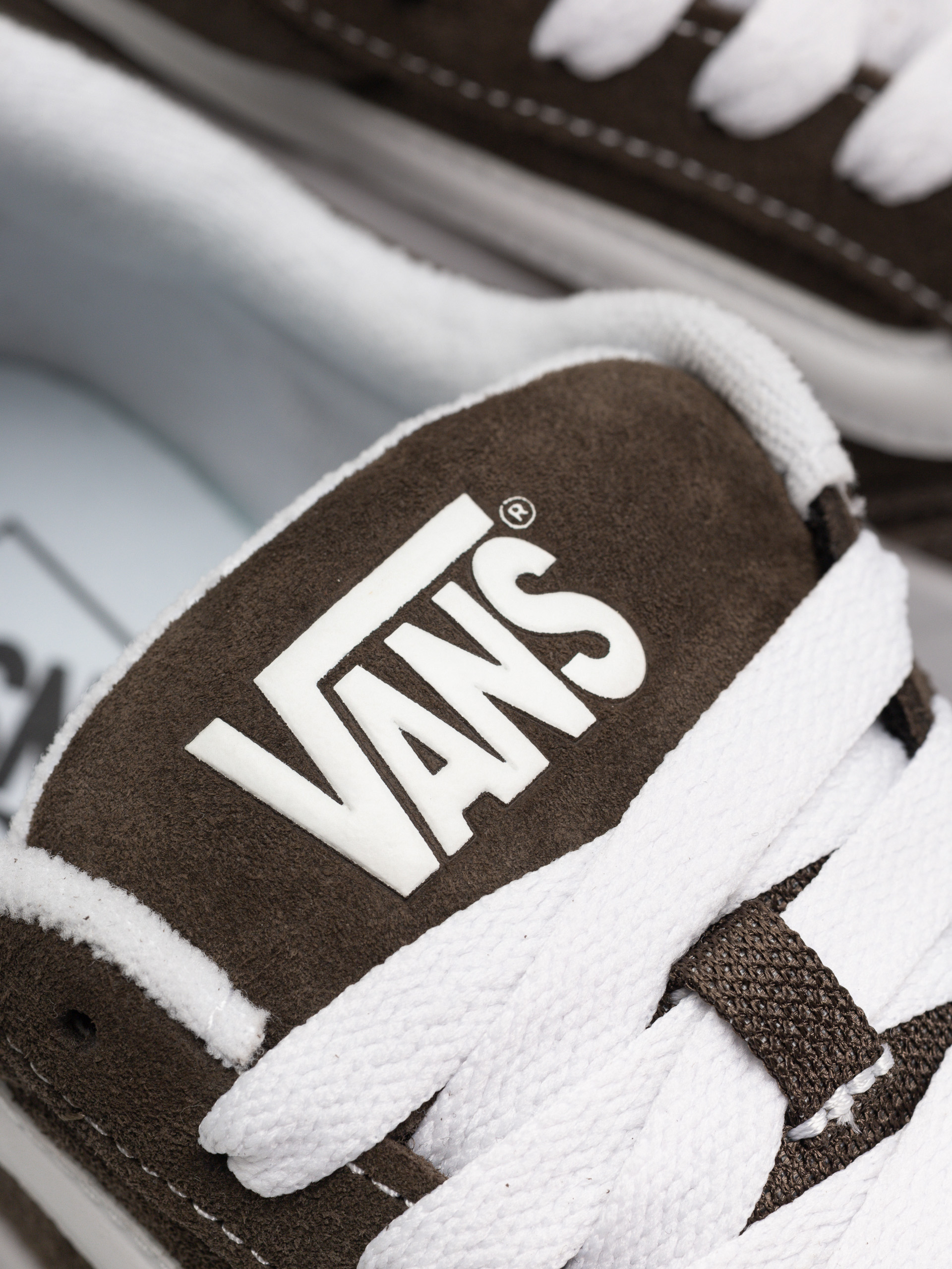Topánky Vans Hylane (suede brown)