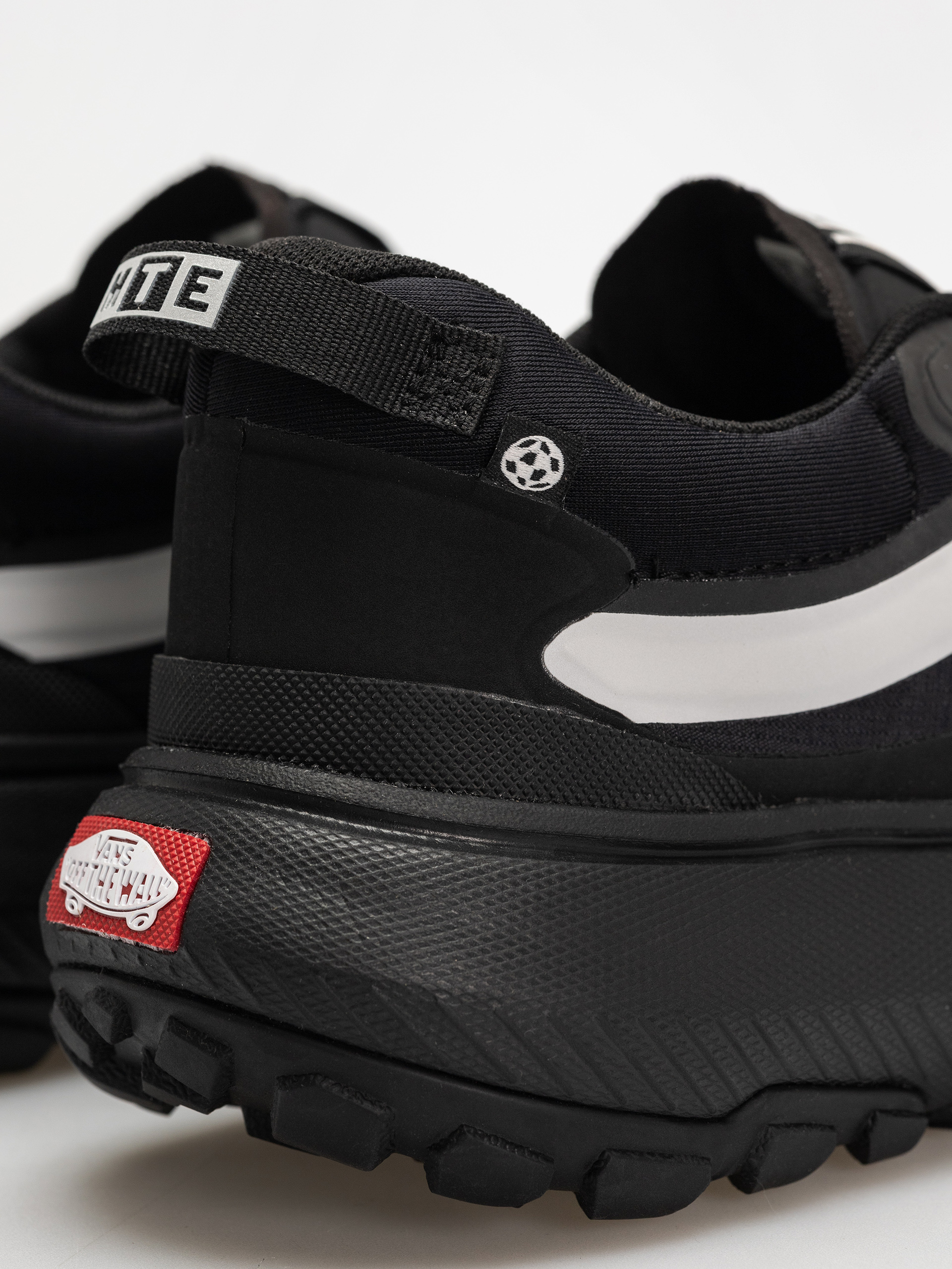 Topánky Vans Mte Crosspath (reflective black)