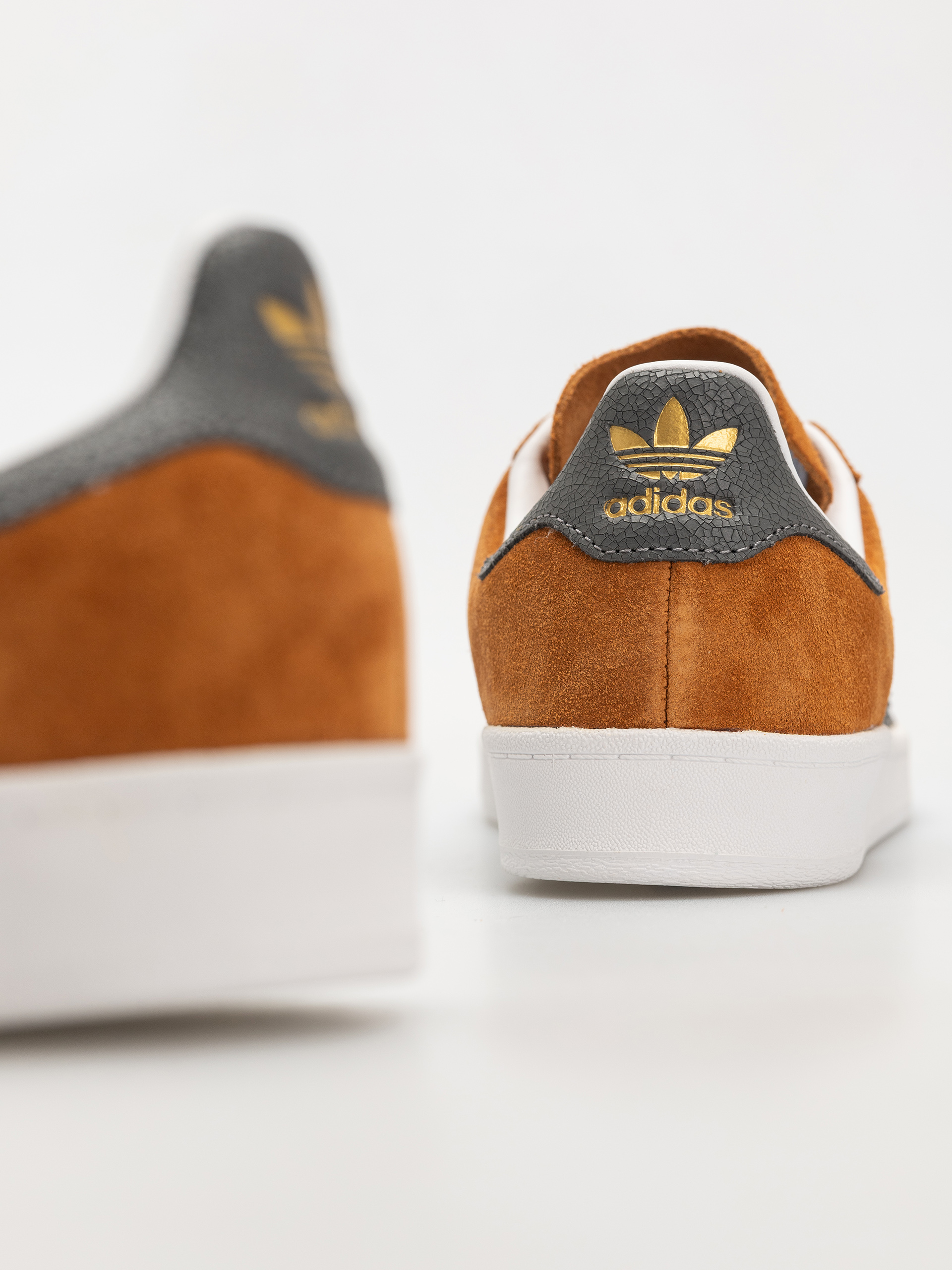 Topánky adidas Campus Adv (rusora/grefou/ftwwht)