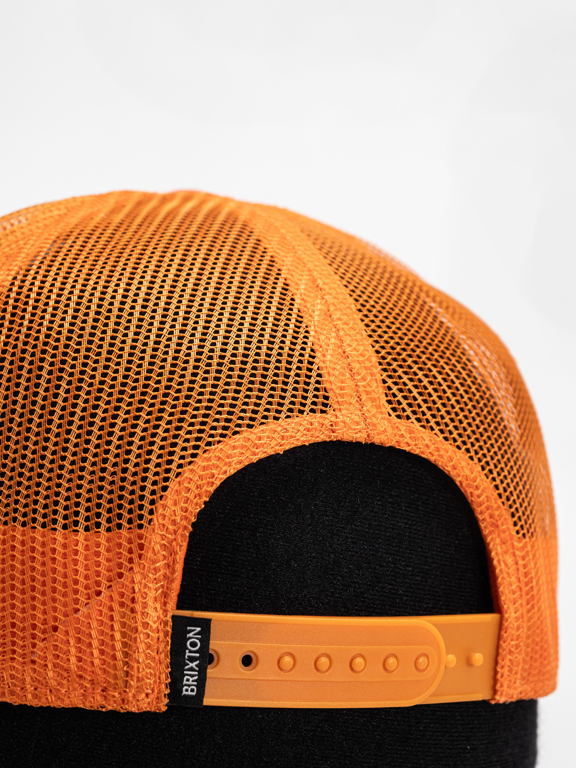 Šiltovka Brixton Out After Dark Np Trucker H Wmn (tangerine/off white)