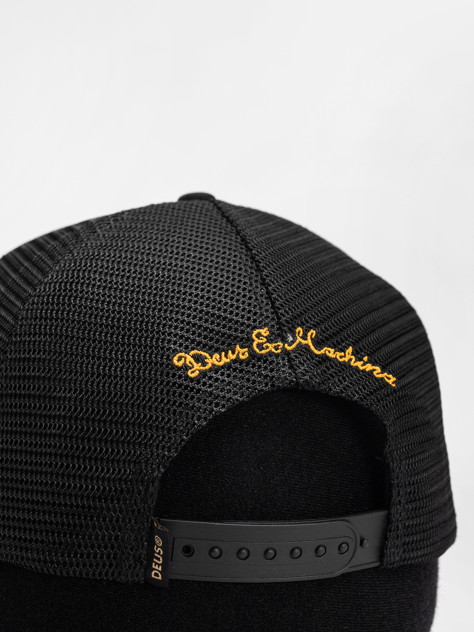 Šiltovka Deus Ex Machina Citadel Trucker (black)