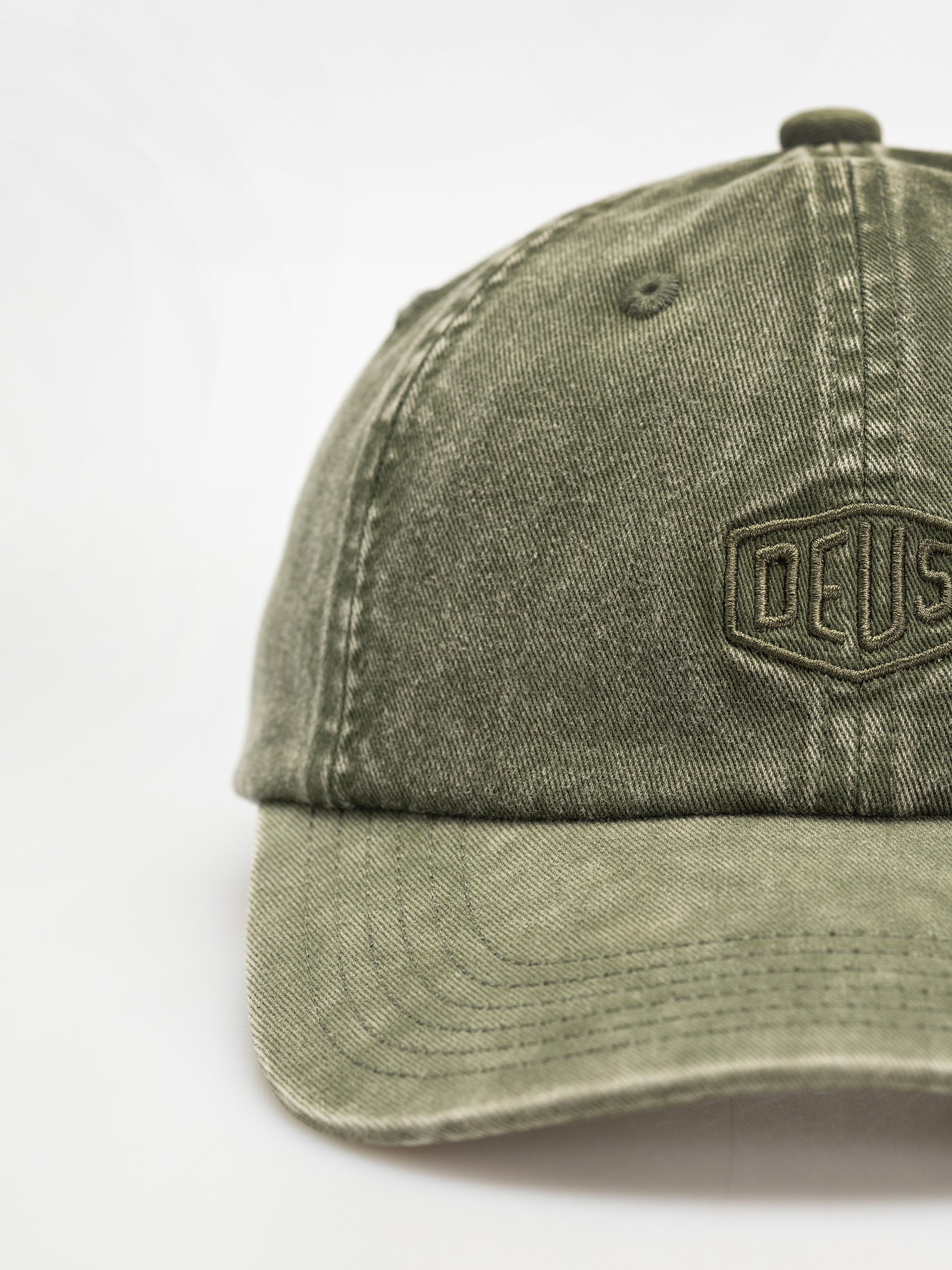 Šiltovka Deus Ex Machina Shield Garment Dyed Dad Cap (cypress green)