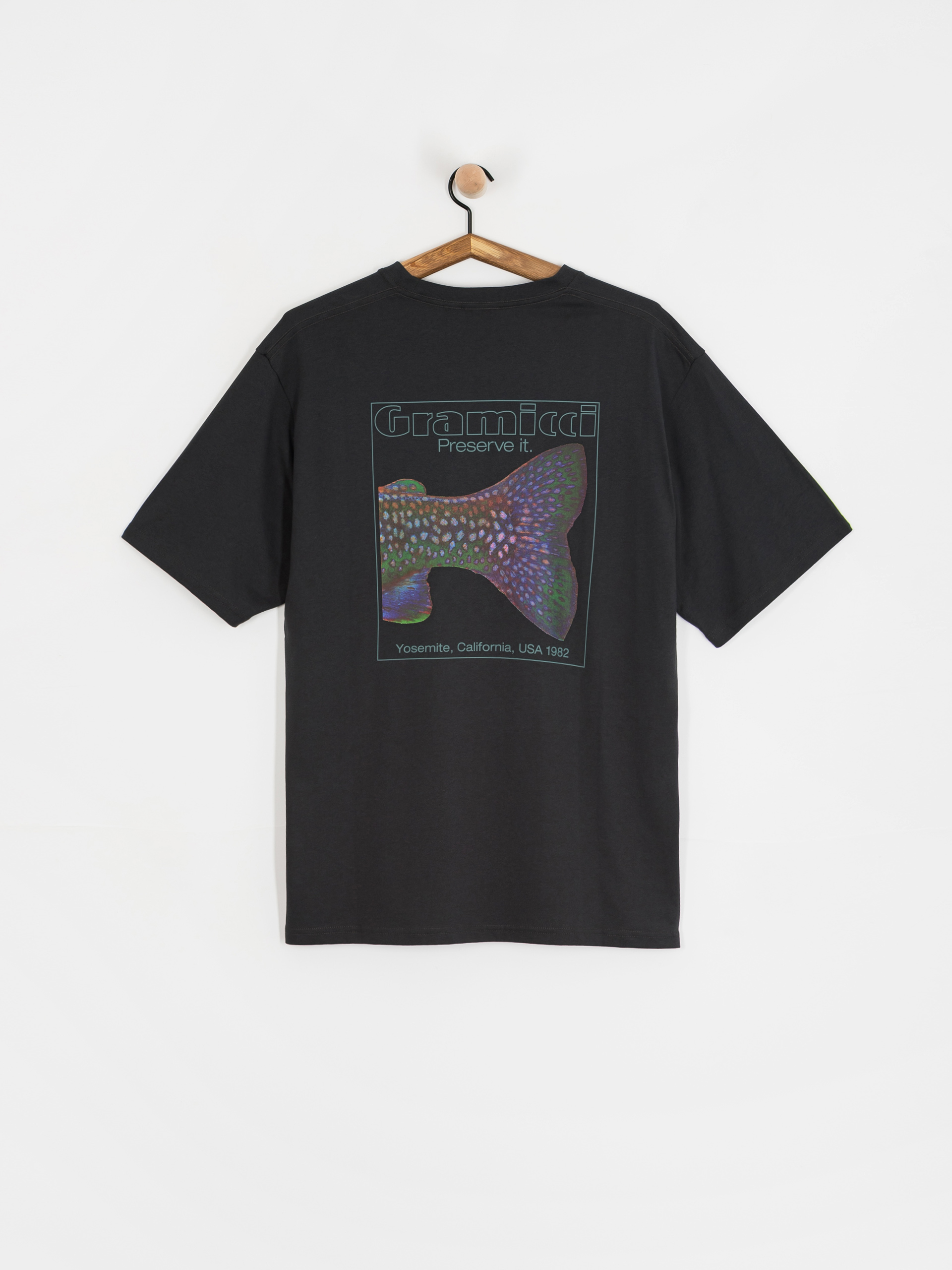 Tričko Gramicci Trouttail (vintage black)