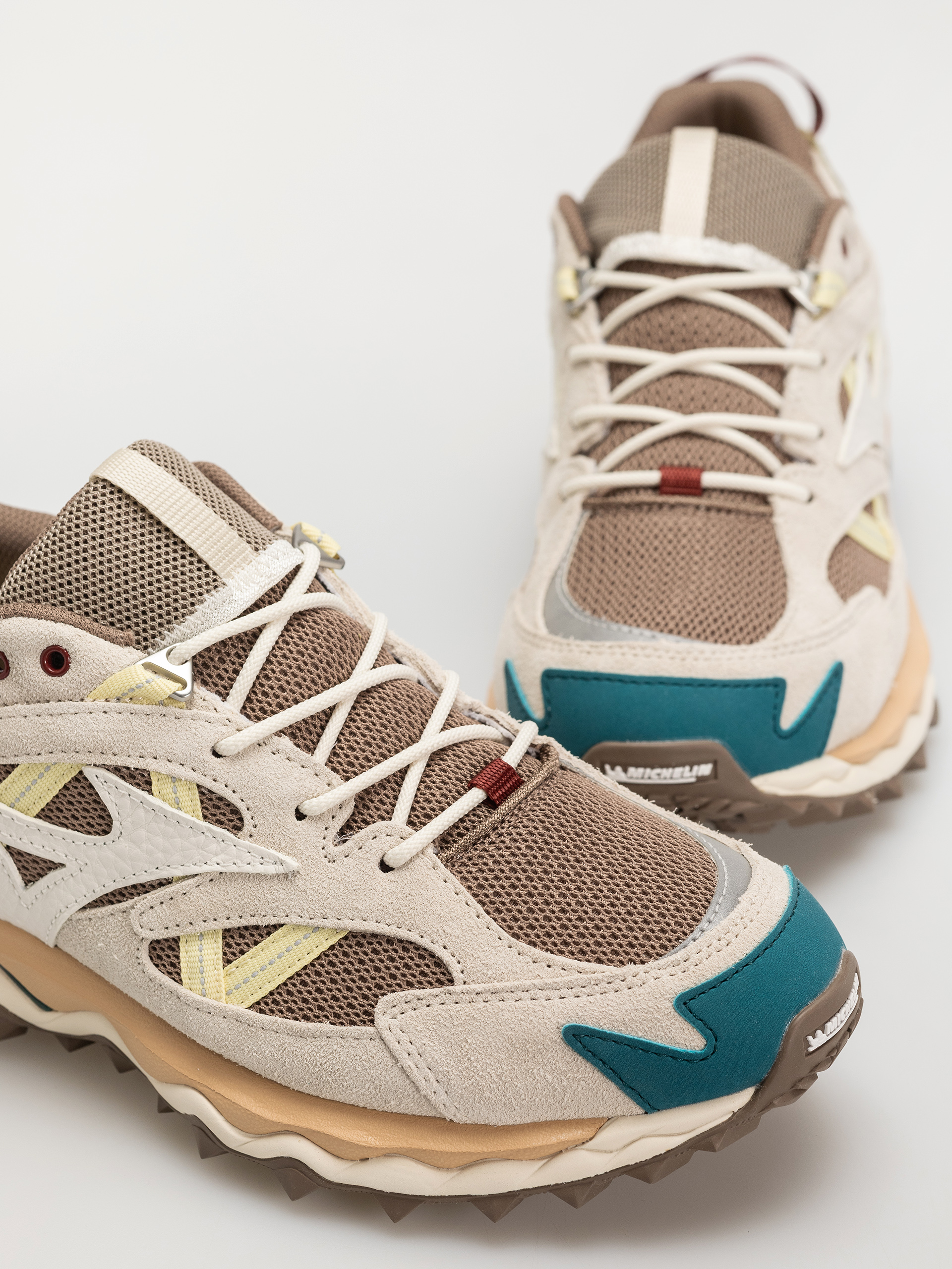 Topánky Mizuno Wave Mujin TL (fossil/snow white/summer sand)