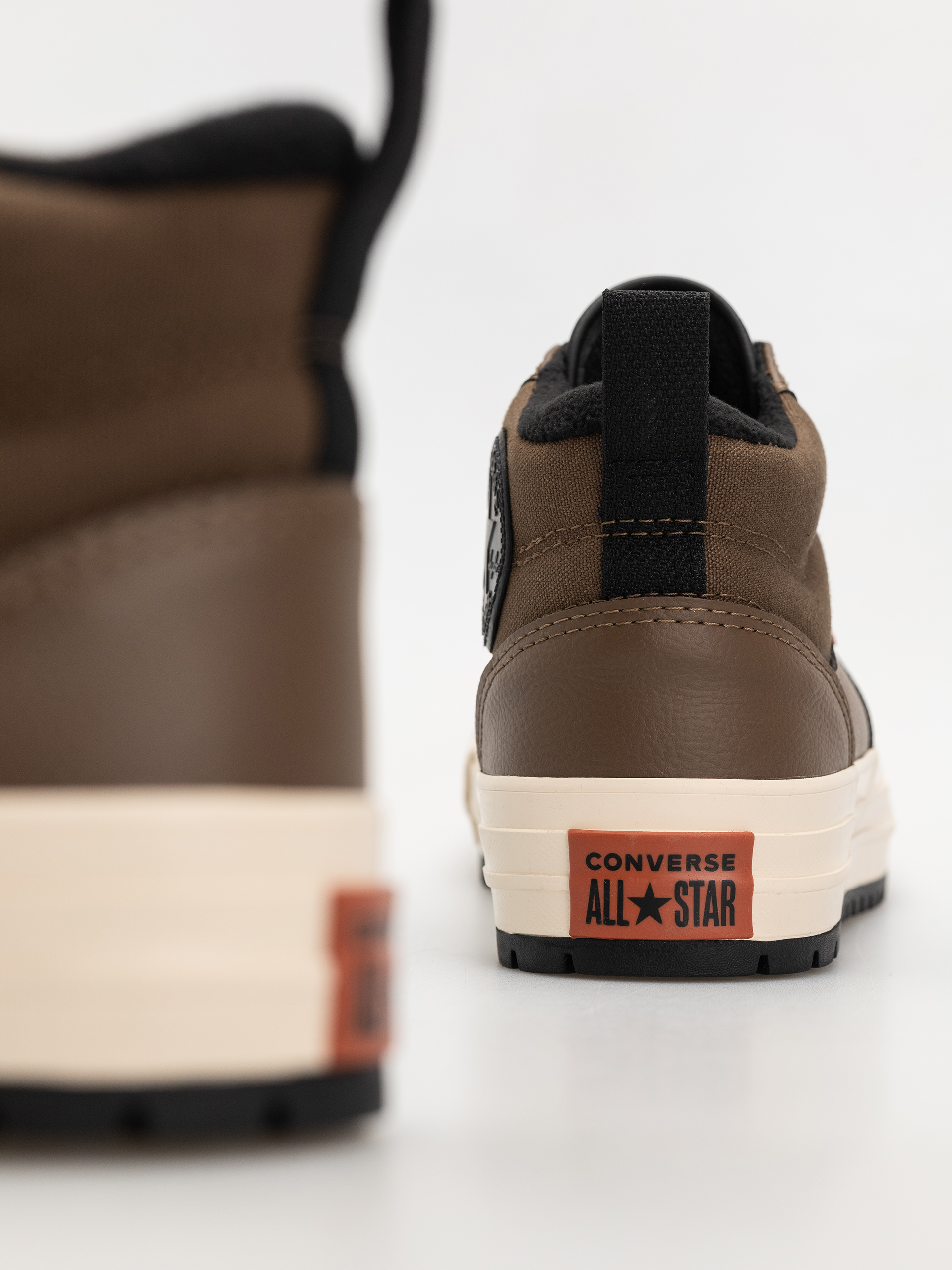 Topánky Converse Chuck TLR AS Malden Street Boot (dark chocolate/black)