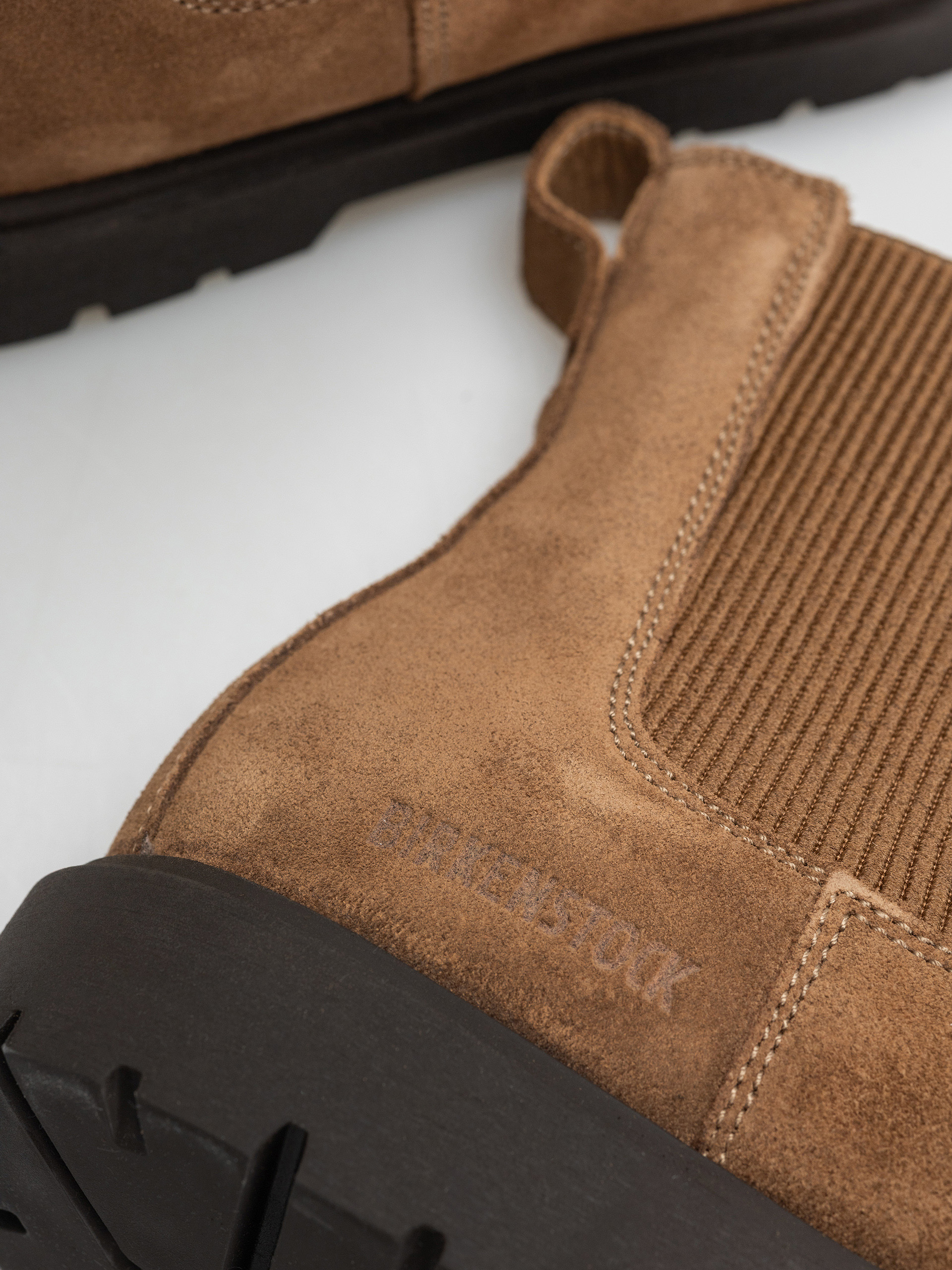 Topánky Birkenstock Highwood Slip On Suede Leather Narrow Wmn (dark tea)