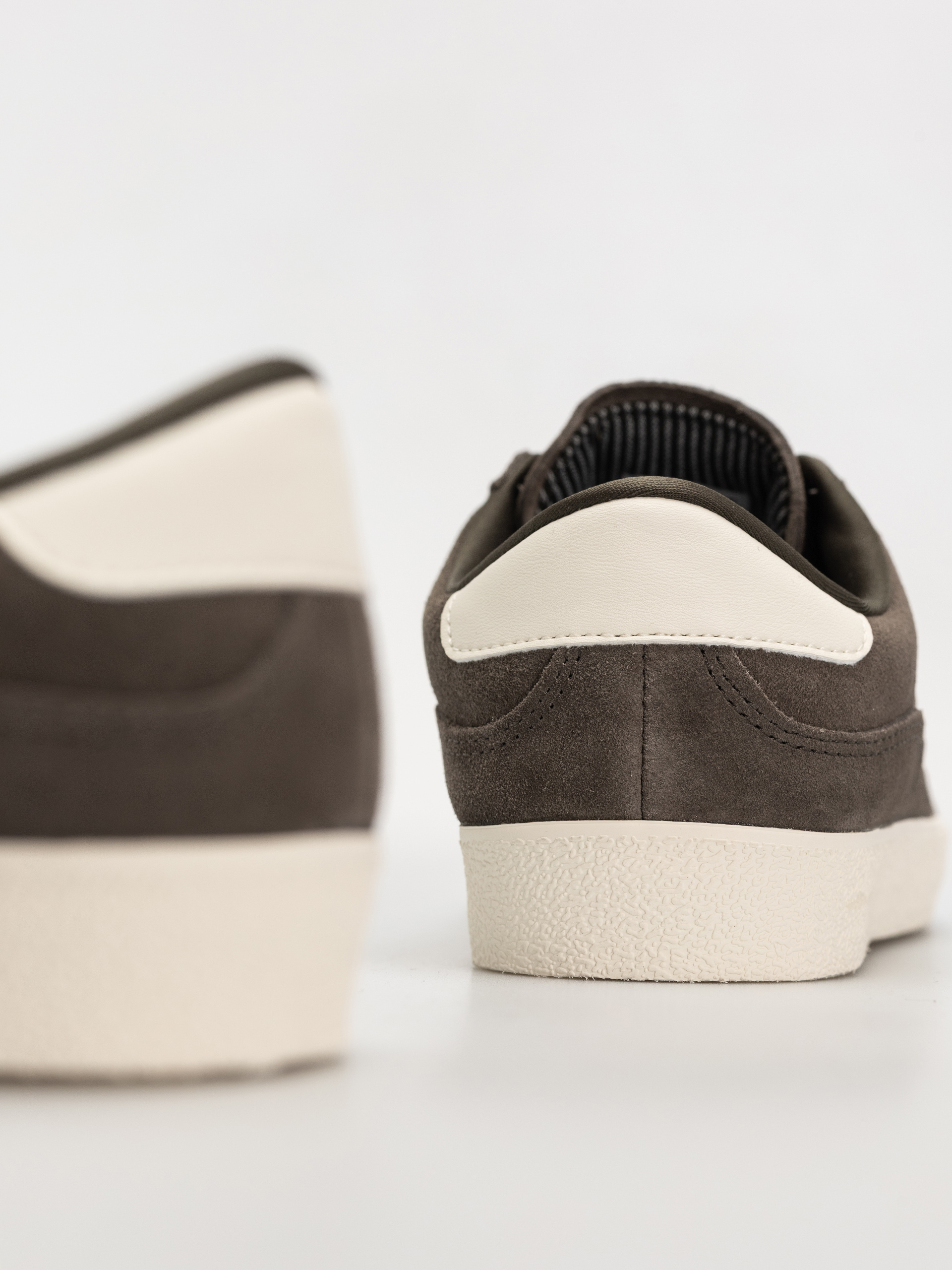 Topánky adidas Puig Indoor (shaoli/owhite/blubir)