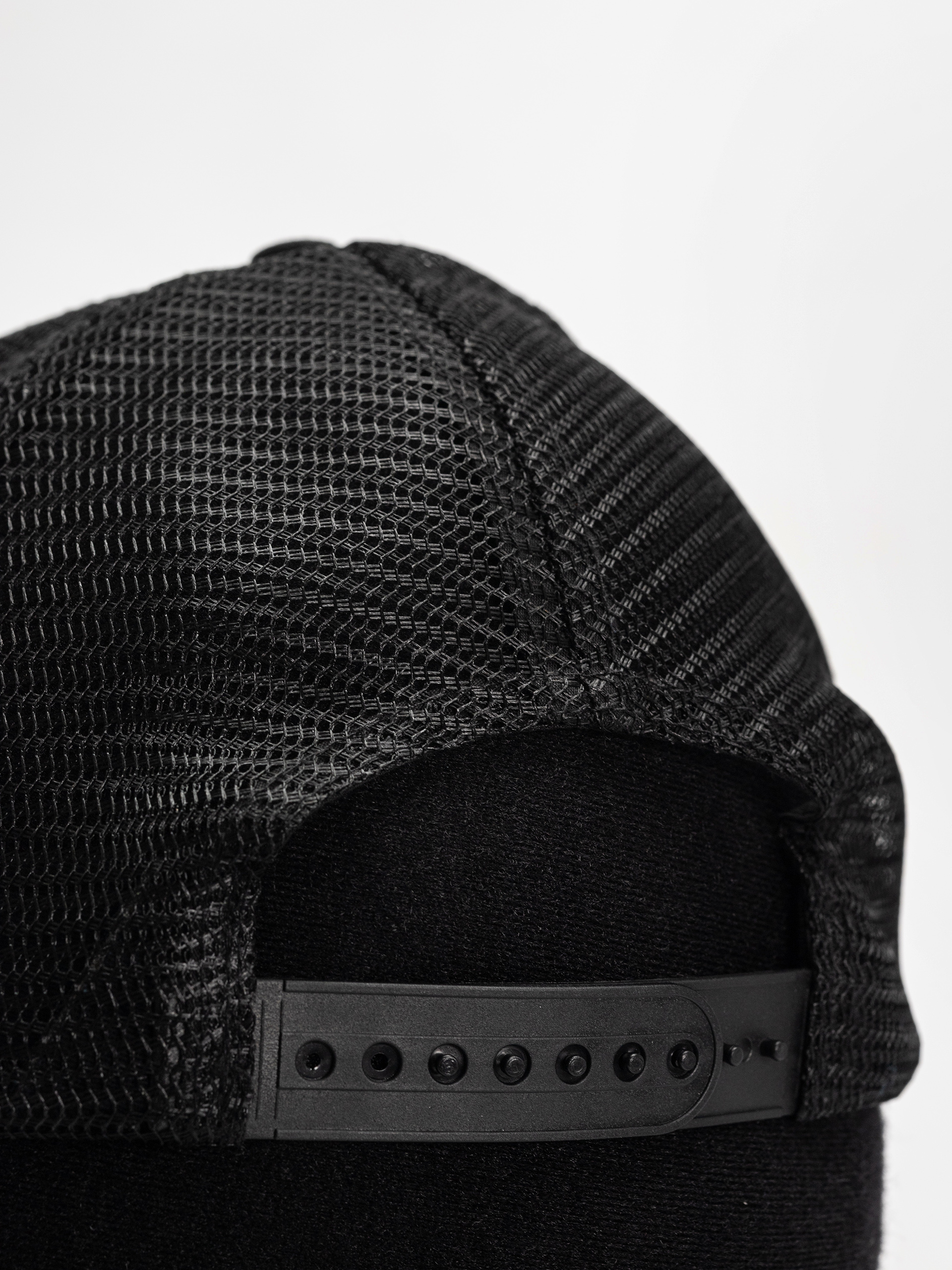 Šiltovka Santa Cruz Natas SC Panther Meshback (white/black)