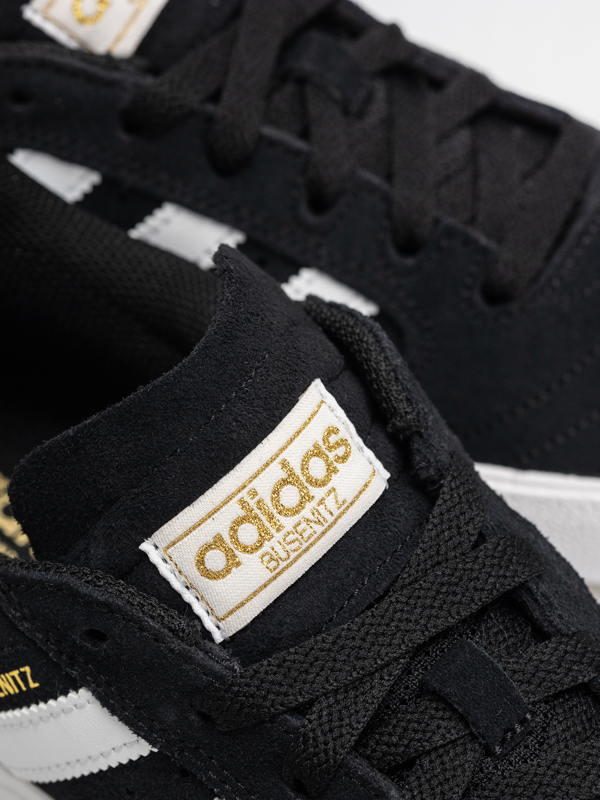 Topánky adidas Busenitz Vulc II (cblack/ftwwht/gum4)