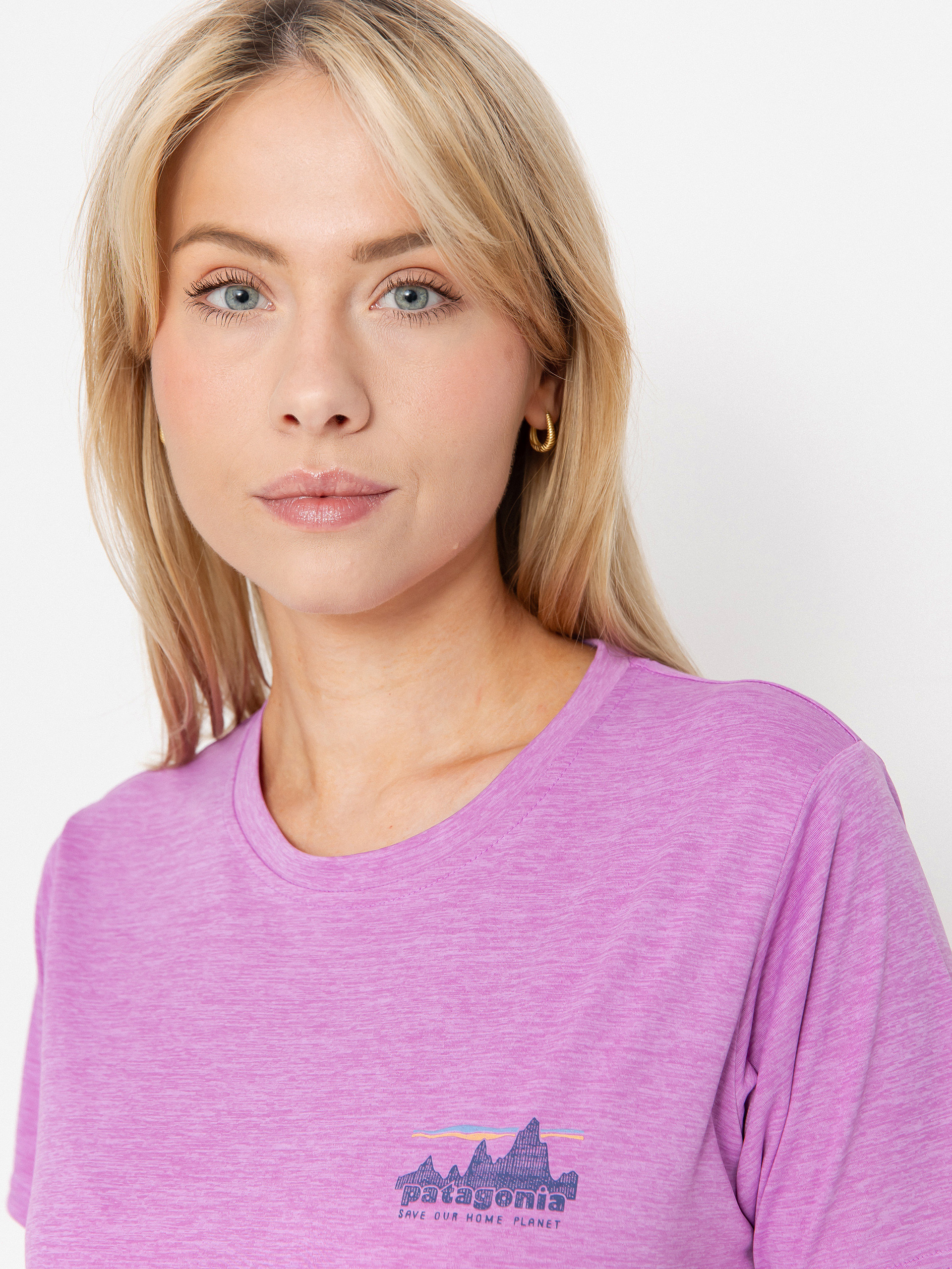 Tričko Patagonia Cap Cool Daily Graphic Wmn (73 skyline brisk purple x-dye)