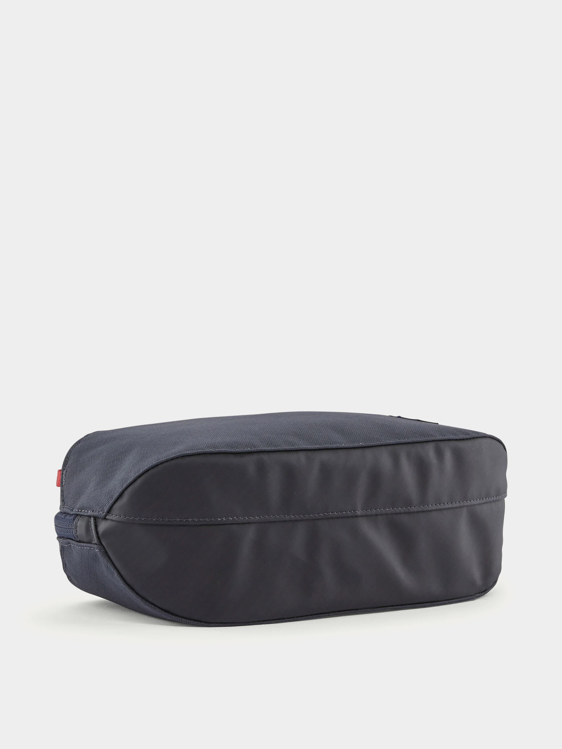 Kosmetická taška Patagonia Black Hole Cube 3L (smolder blue w/amanita red)