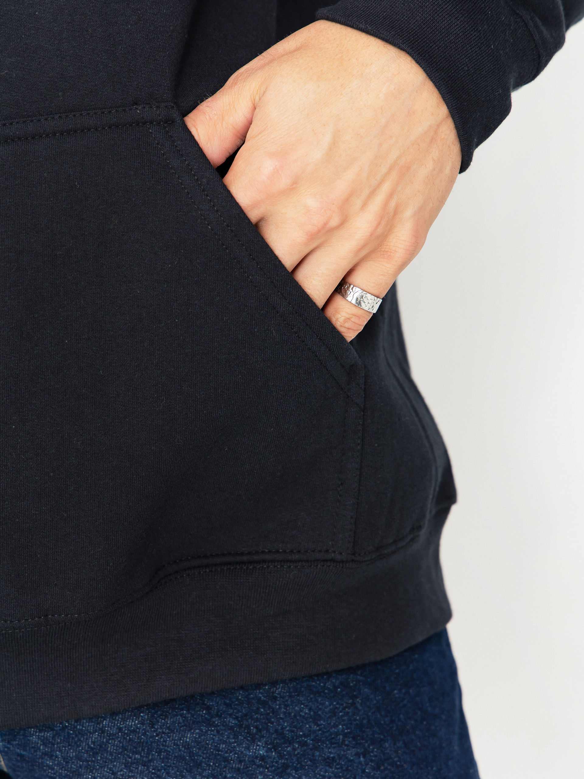 Mikina s kapucňou Emerica Triangle HD (black/gold)