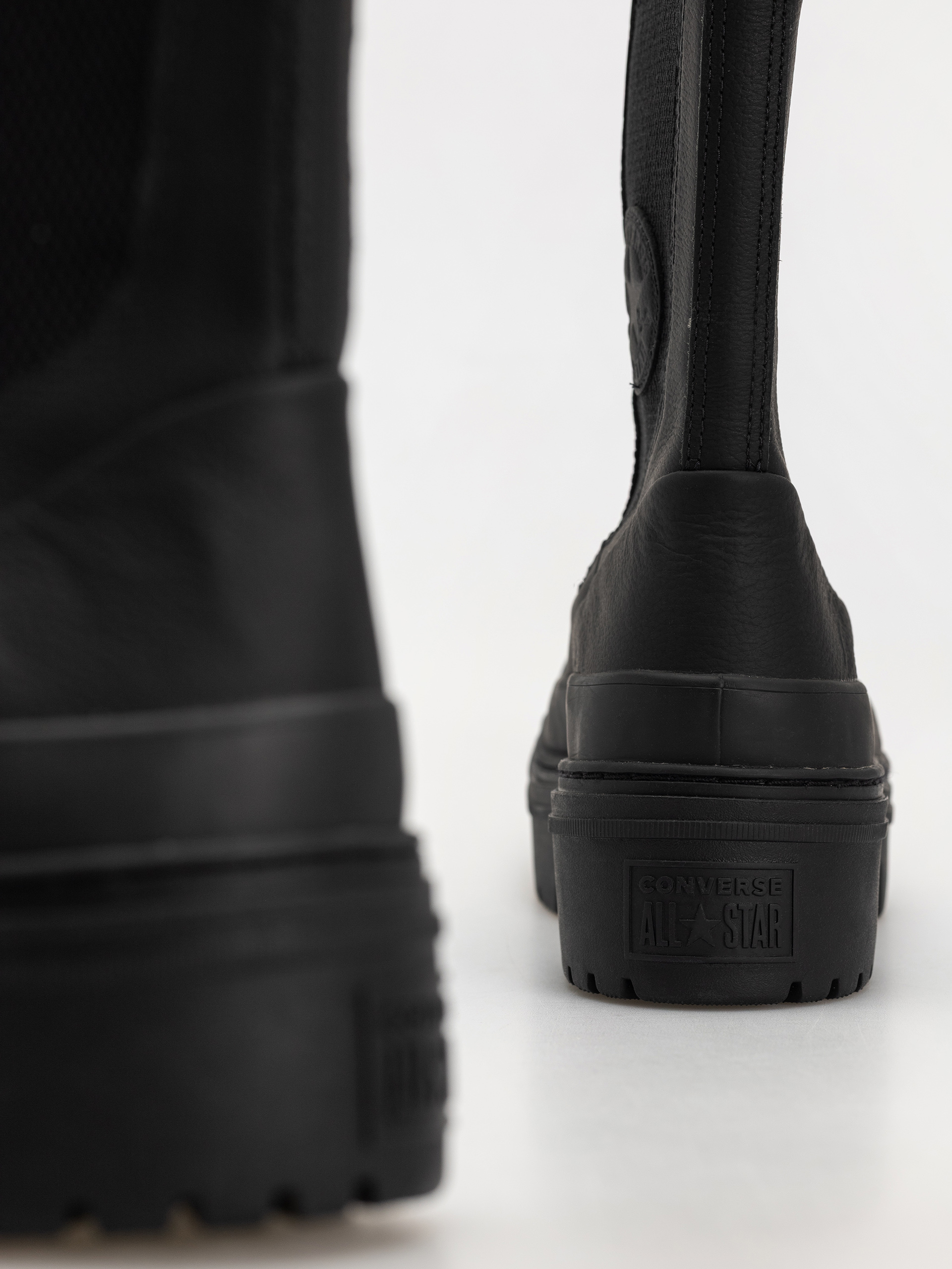 Topánky Converse Chuck Taylor All Star Lugged Heel Chelsea Wmn (black)