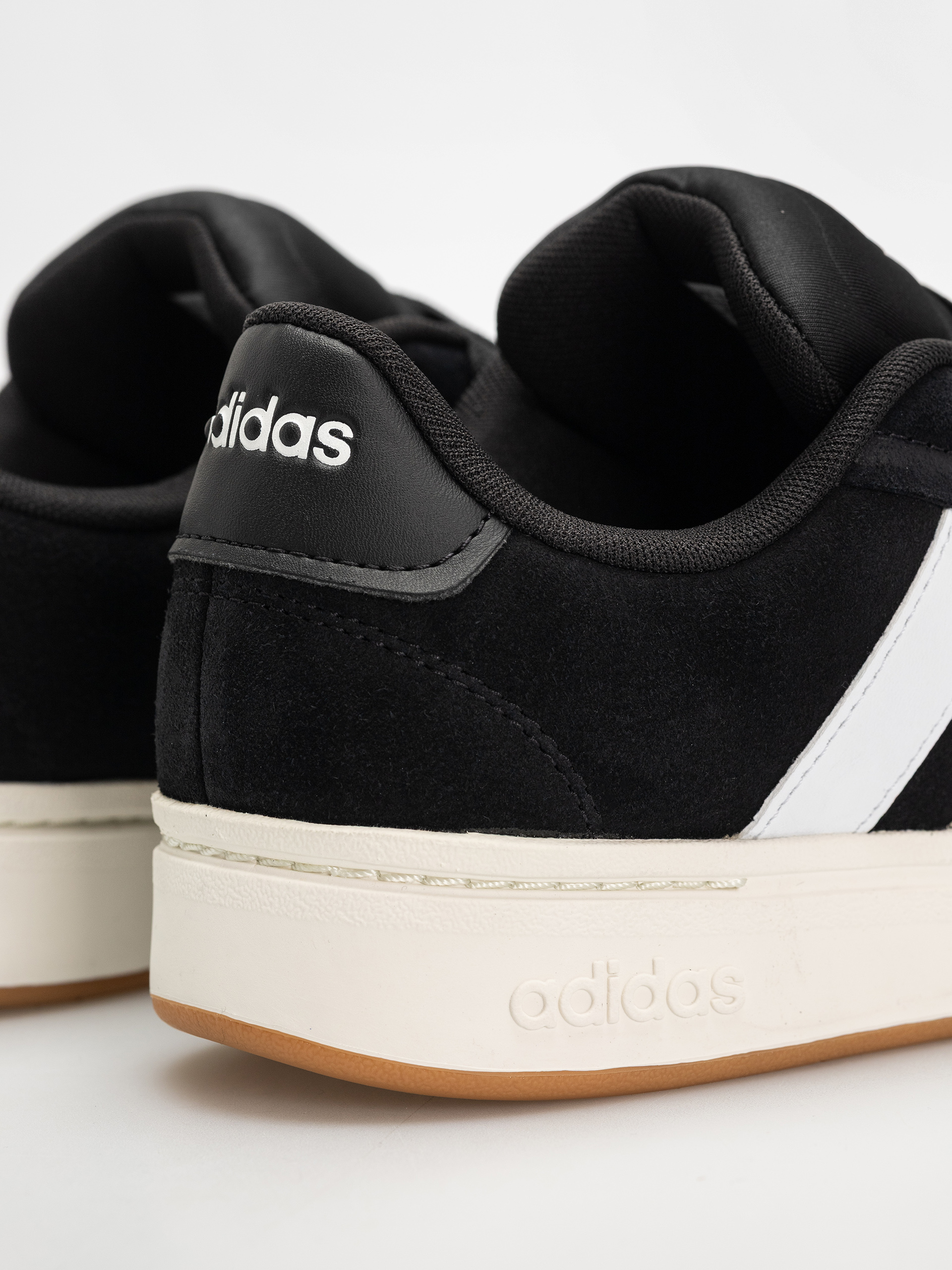 Topánky adidas Grand Court Alpha 0 Wmn (cblack/ftwwht/owhite)