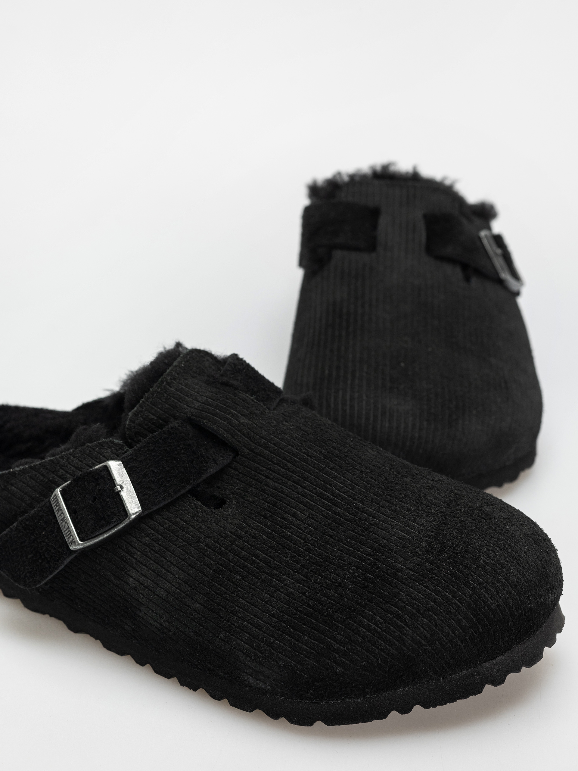Šľapky Birkenstock Boston VL Fell Suede Leather Fur Regular Wmn (corduroy black)