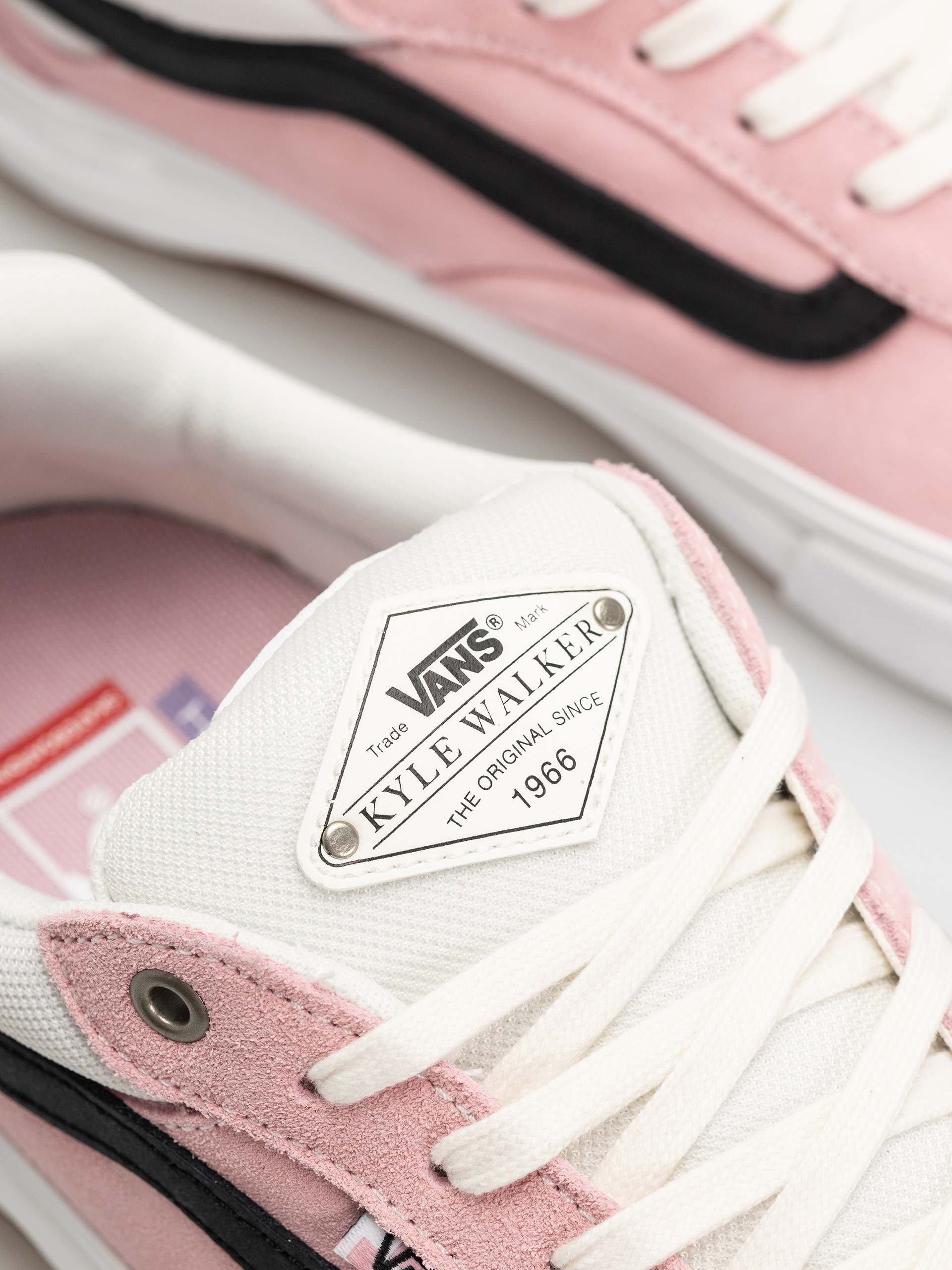 Topánky Vans Skate Kyle Walker Wafflecup (pink)