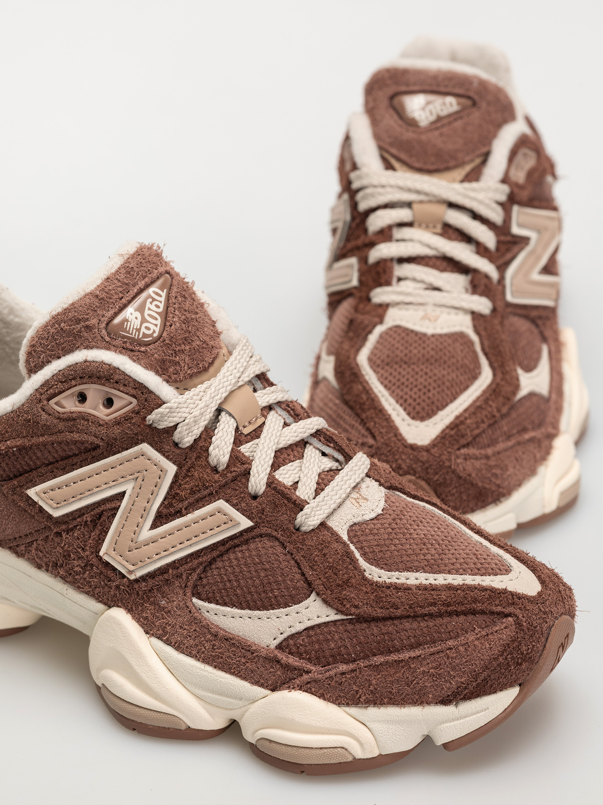 Topánky New Balance 9060 (rich oak)