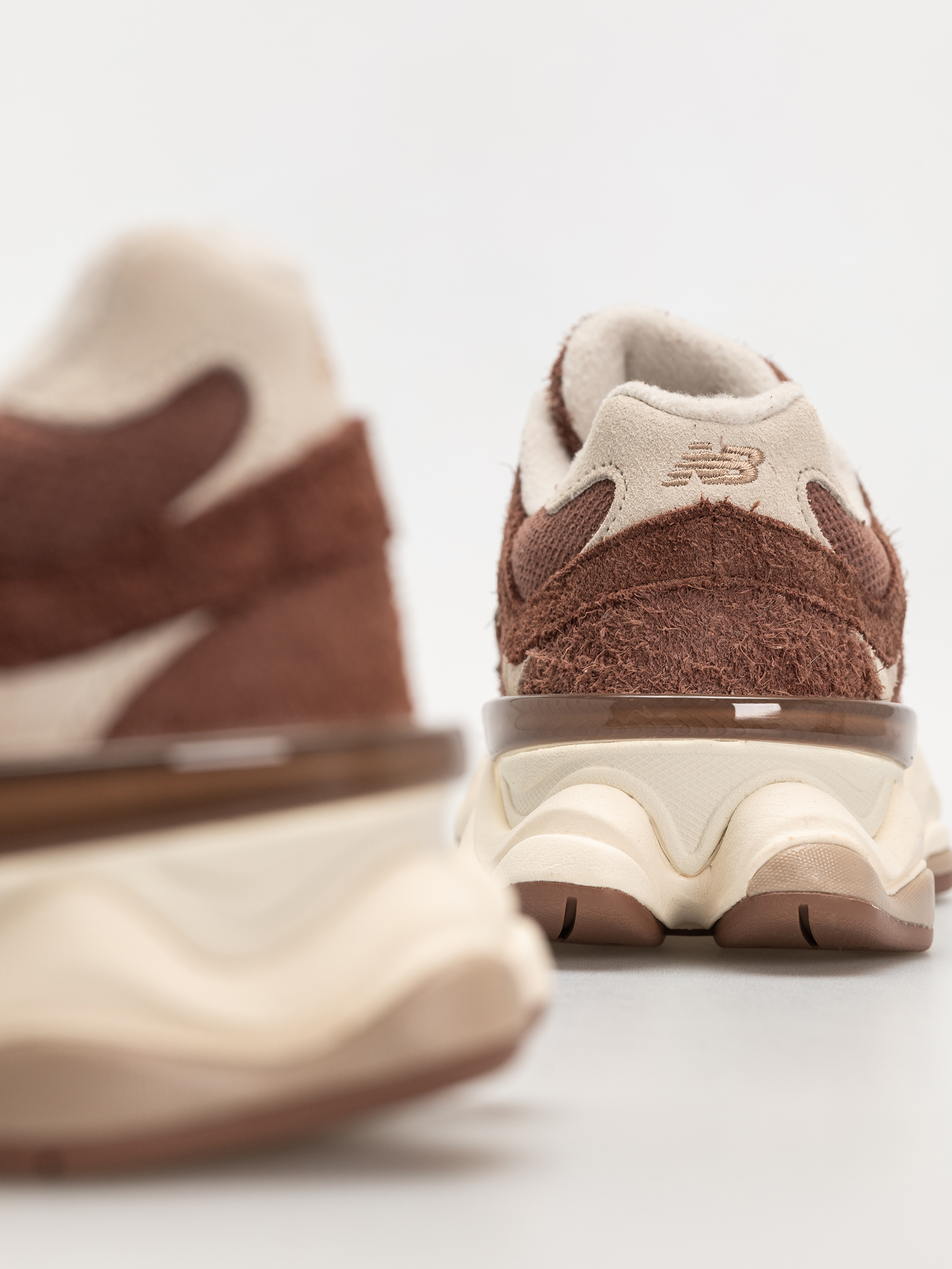 Topánky New Balance 9060 (rich oak)
