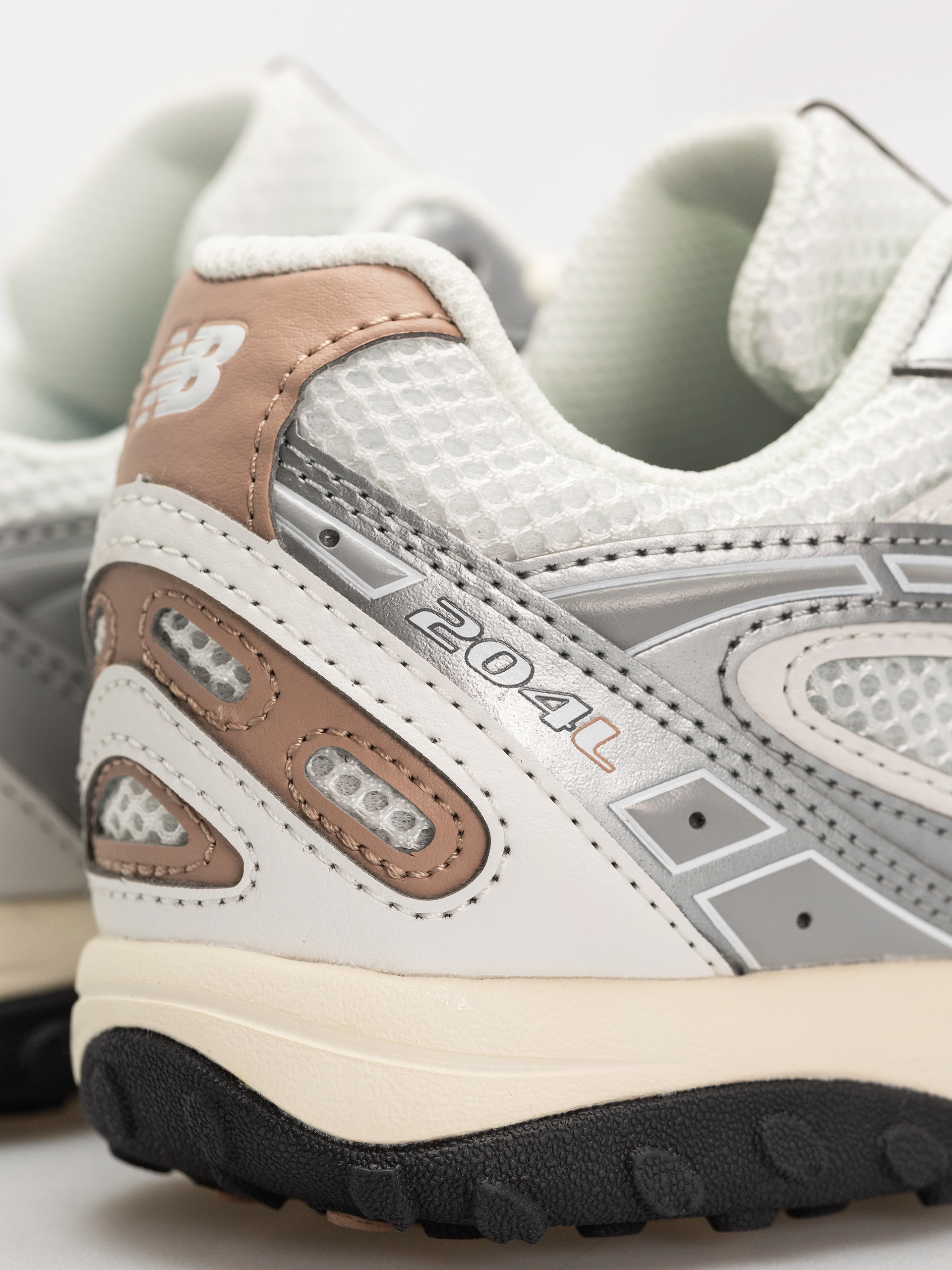 Topánky New Balance 204 (silver metallic)