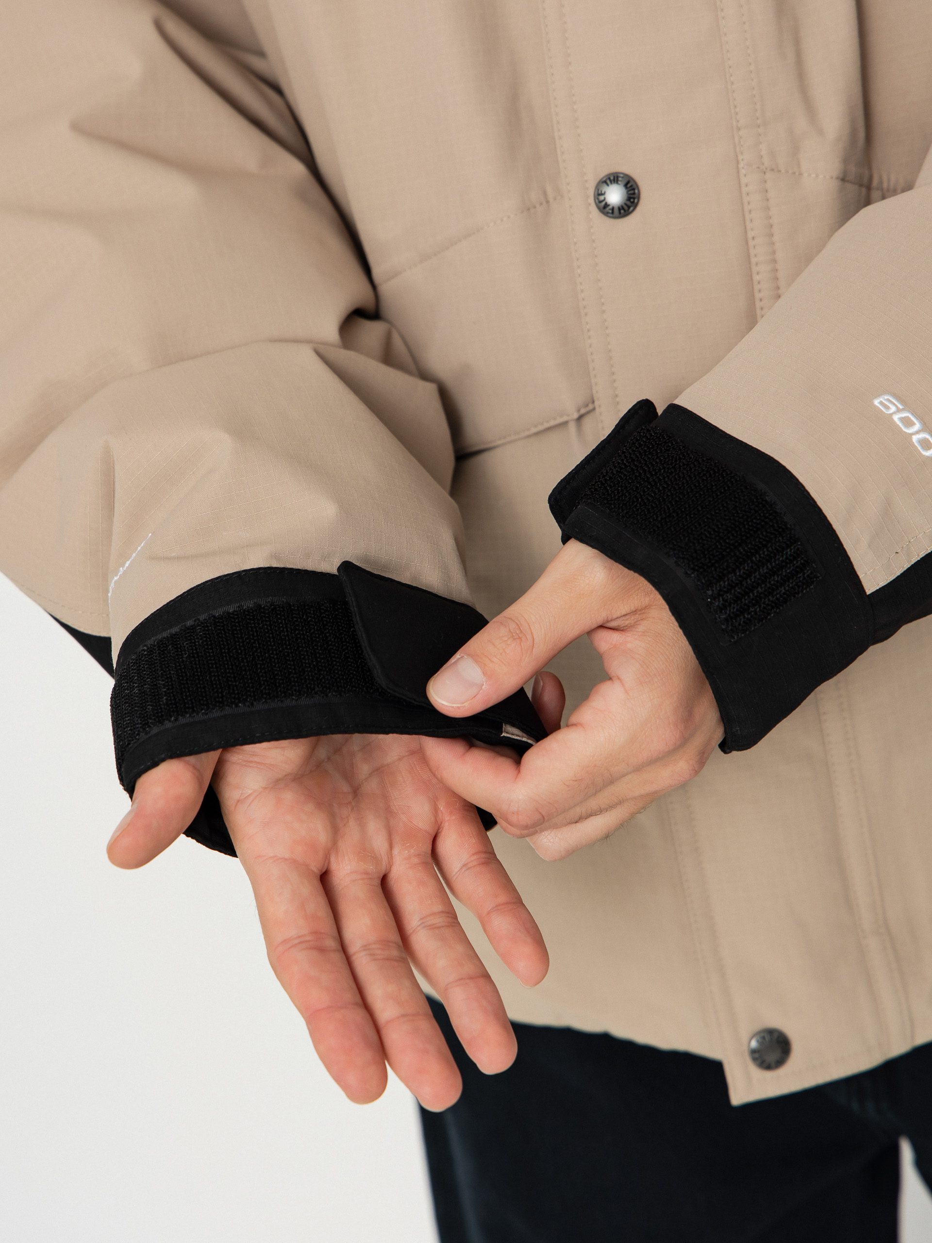 Bunda The North Face Mountain Down (mushroom grey/tnf black)