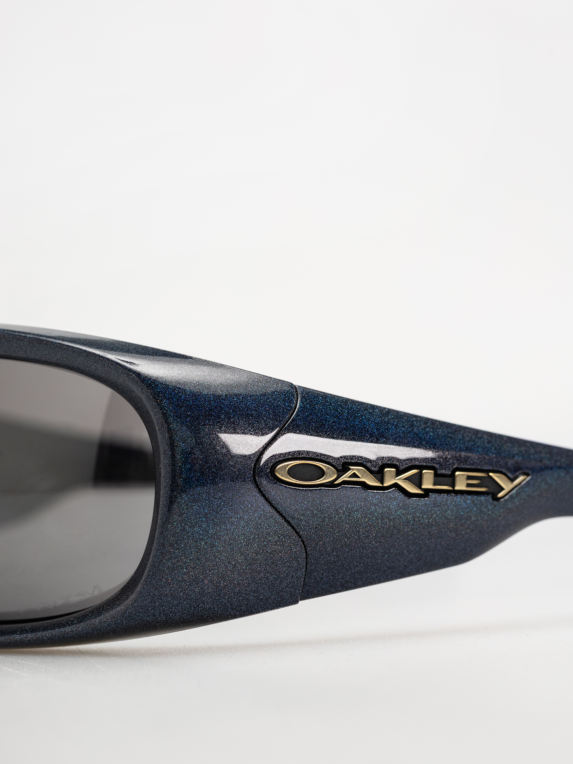 Slnečné okuliare Oakley Belleville (abyss spacedust/prizm black)