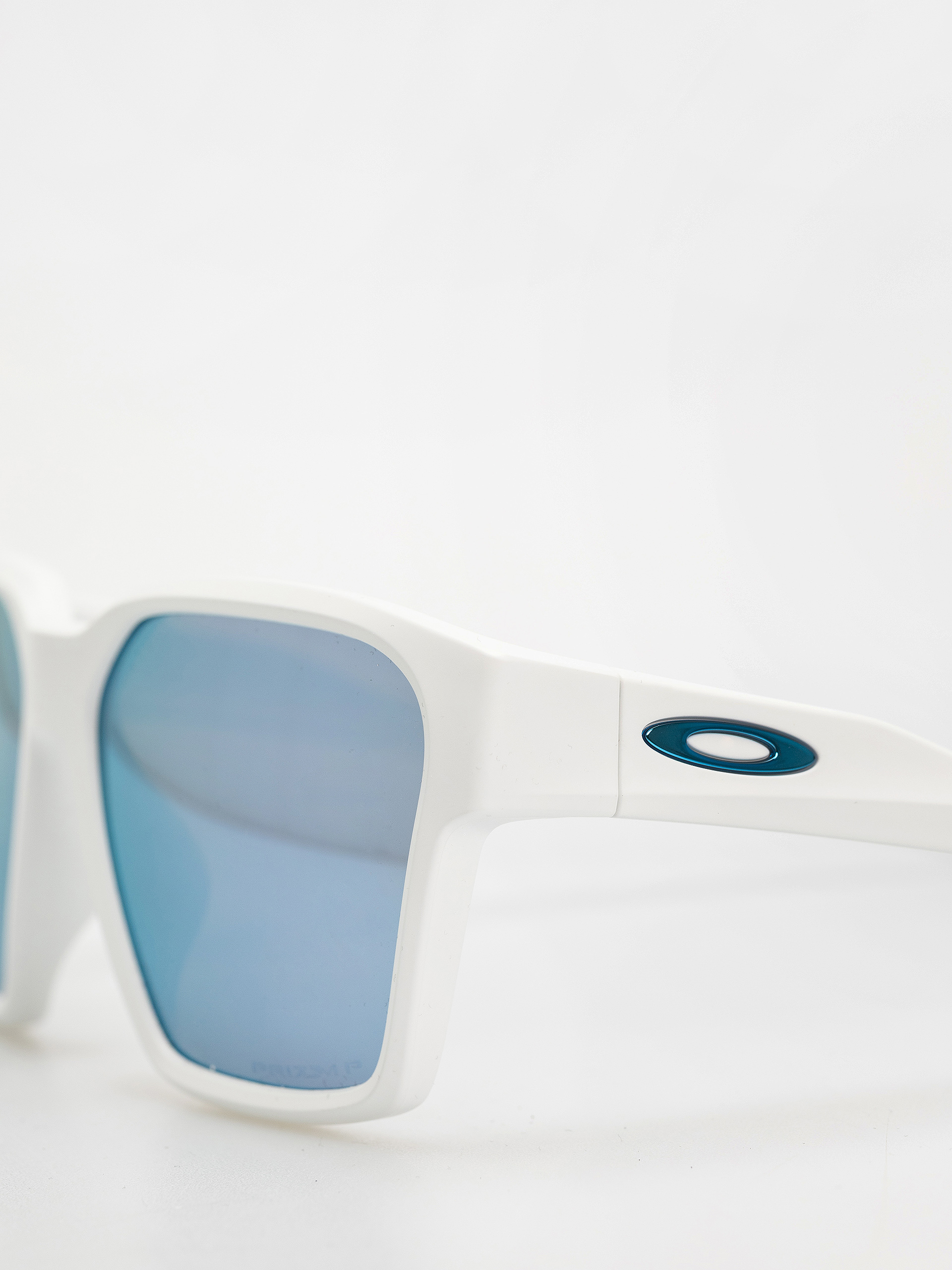 Slnečné okuliare Oakley Briza (matte white/prizm deep water polar)