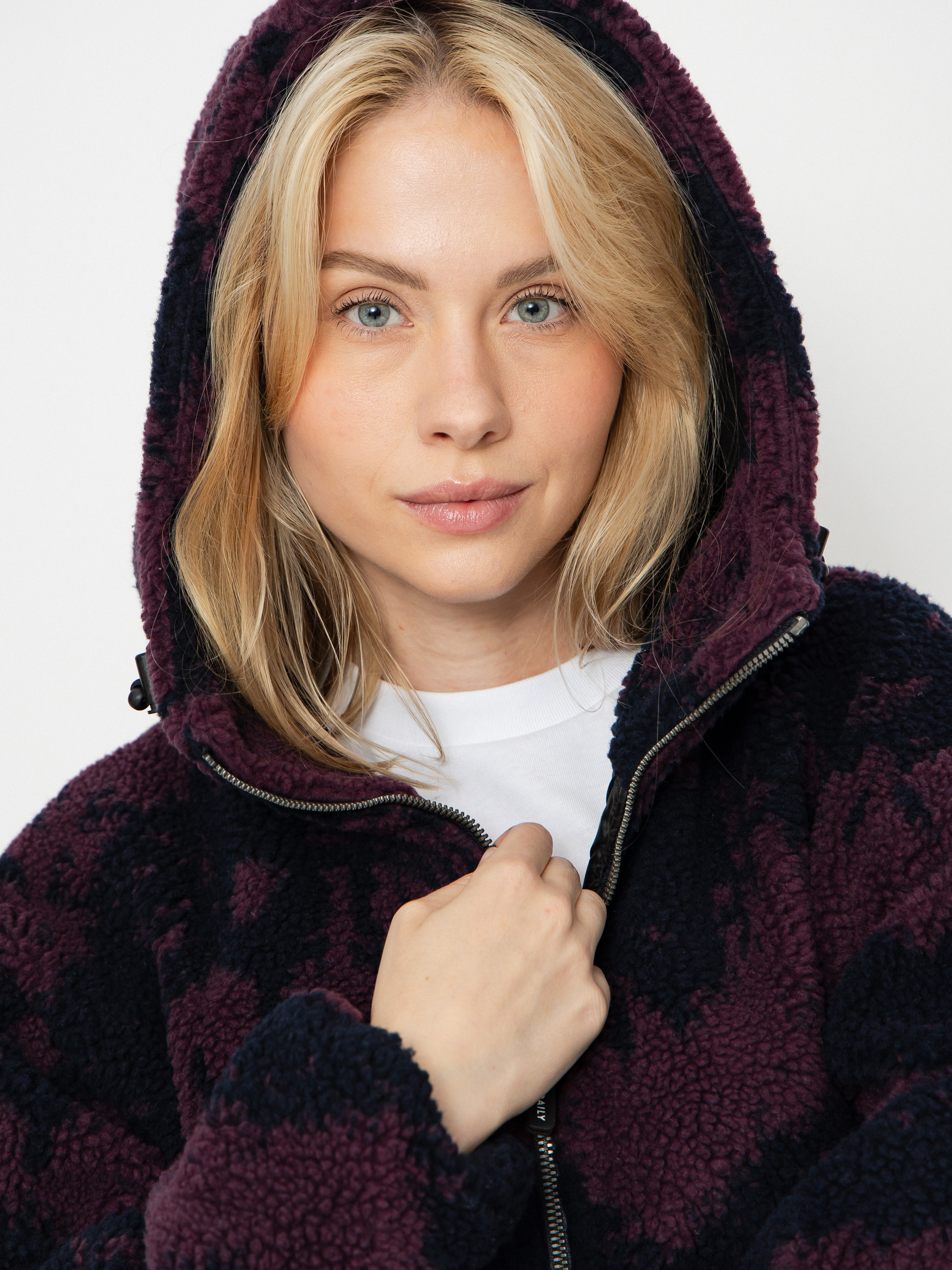 Bunda Iriedaily Pat Teddy Wmn (navy red)