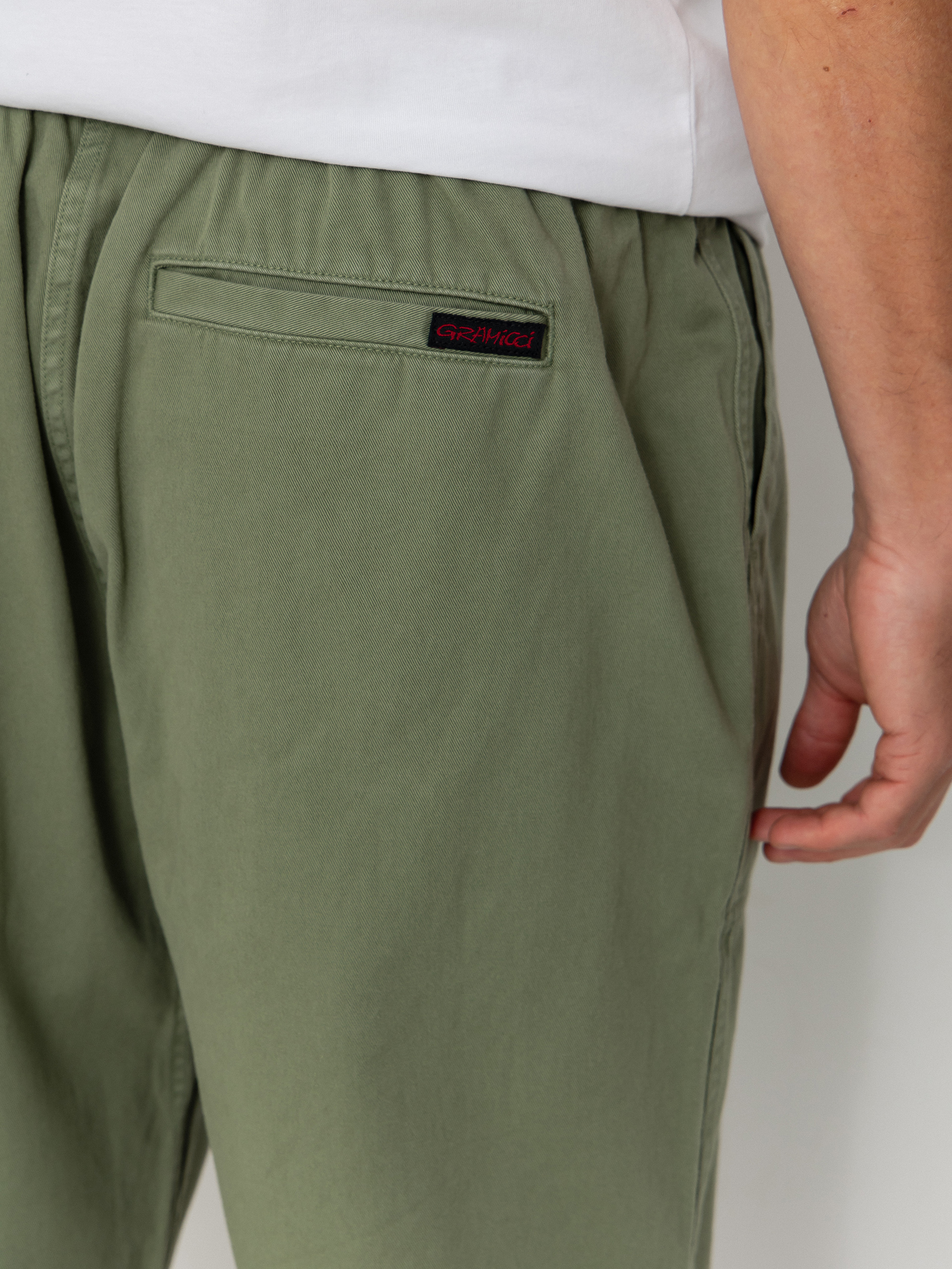 Nohavice Gramicci Loose Tapered (sage)