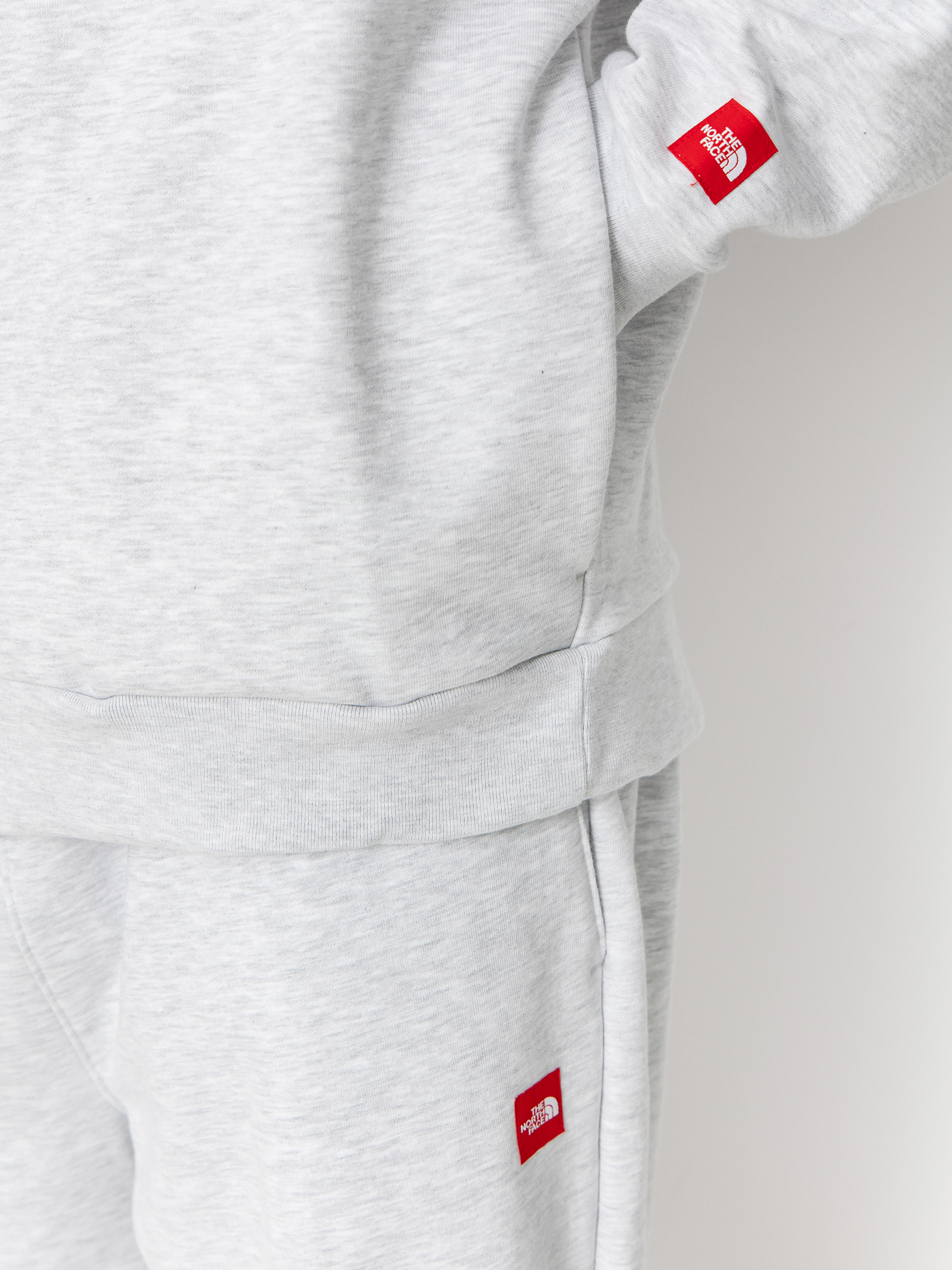 Mikina s kapucňou The North Face Red Box HD (tnf classic grey heathe)