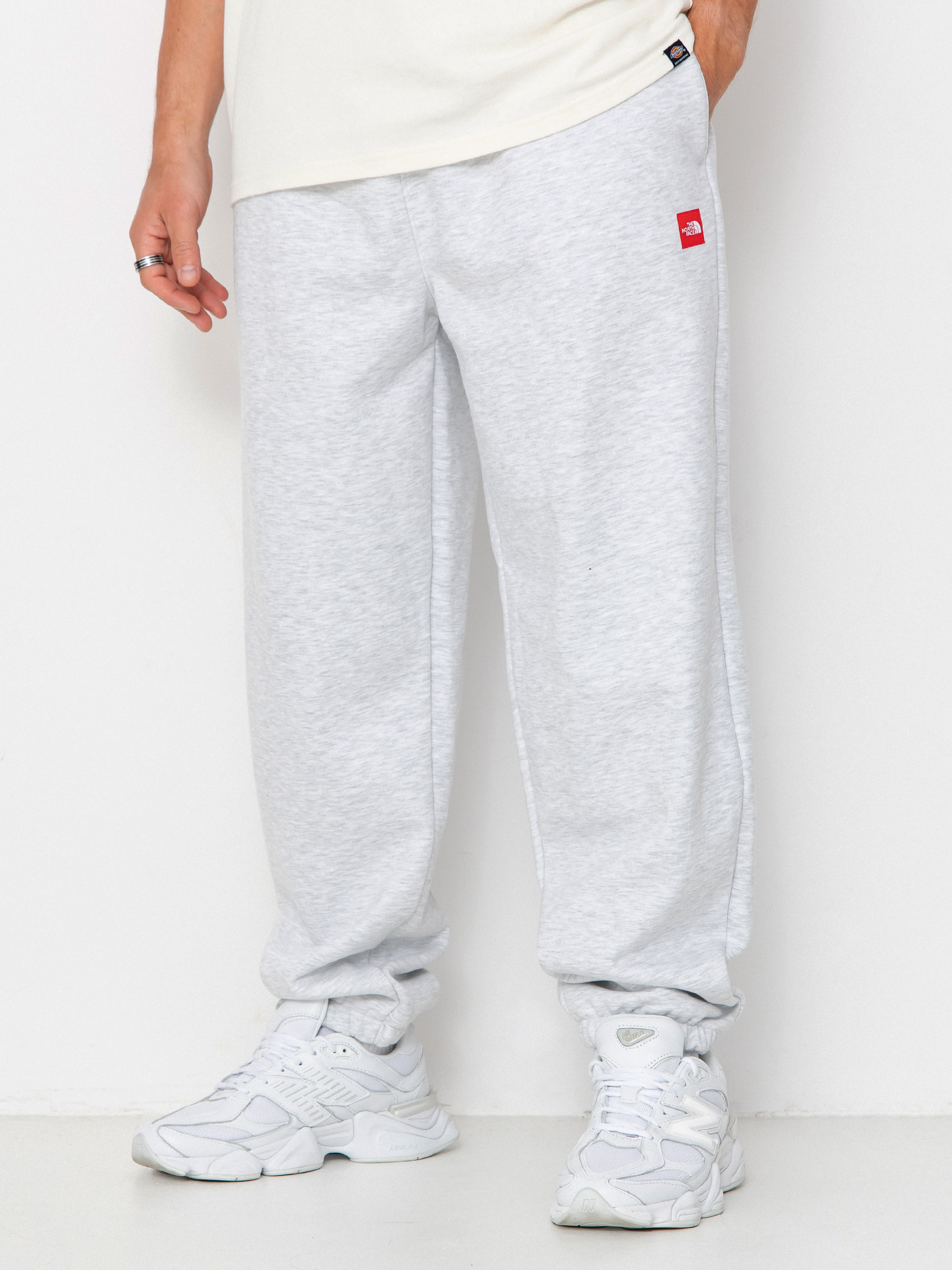 Nohavice The North Face Red Box (tnf classic grey heathe)