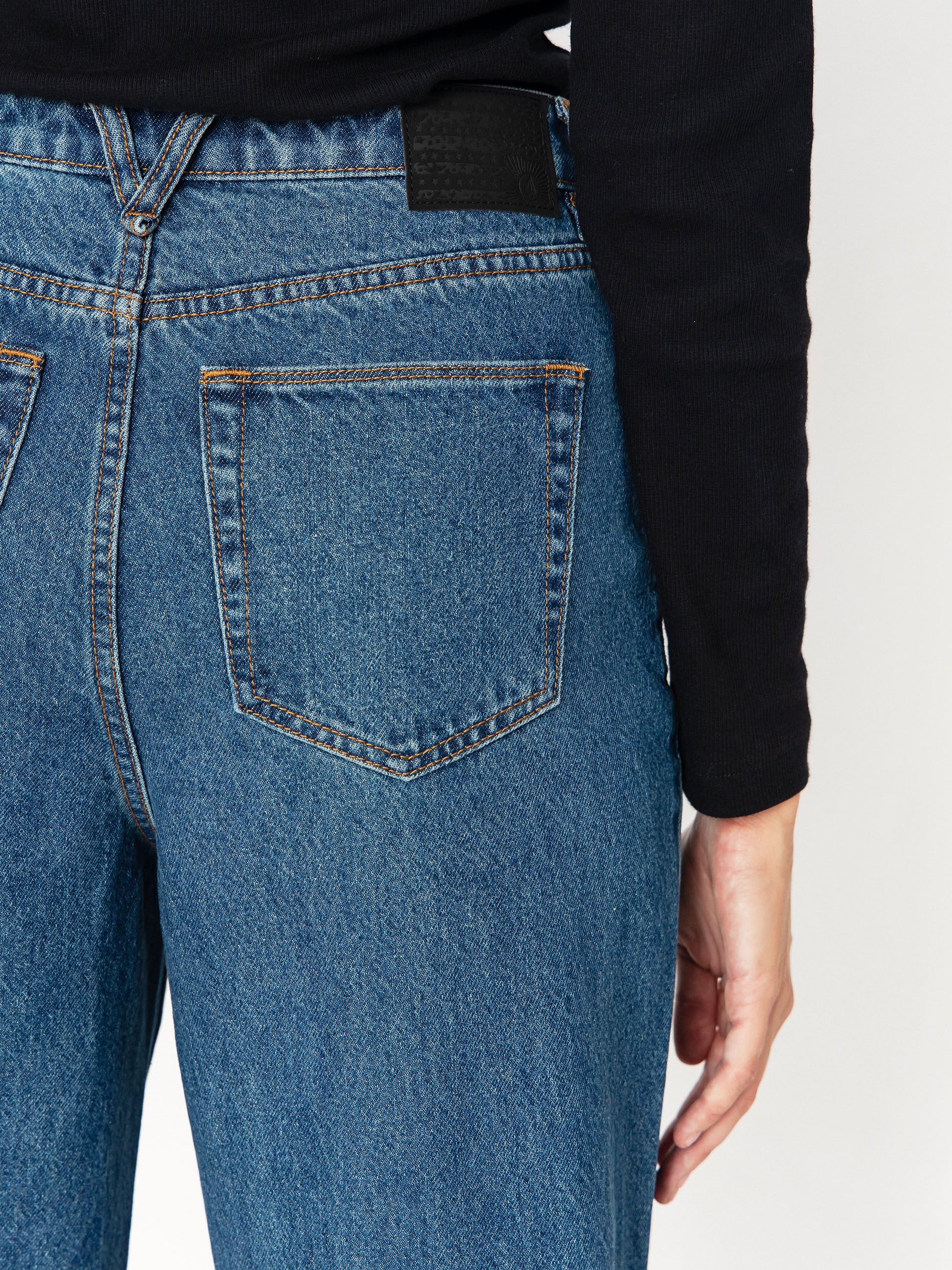 Nohavice Volcom Stoned Bf Hirise Wmn (indigo ridge wash)