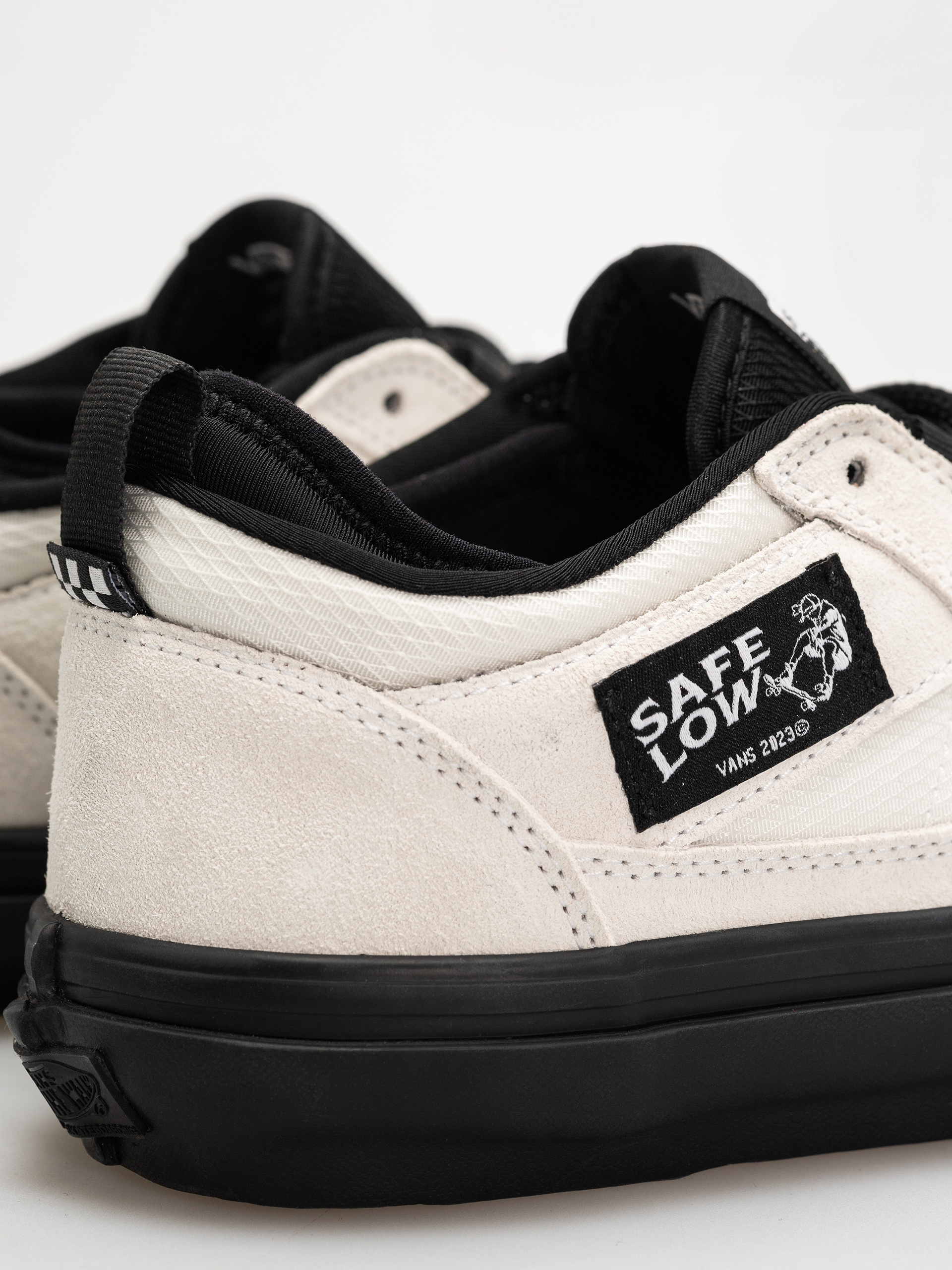 Topánky Vans Skate Safe Low (atiba bone white/black)