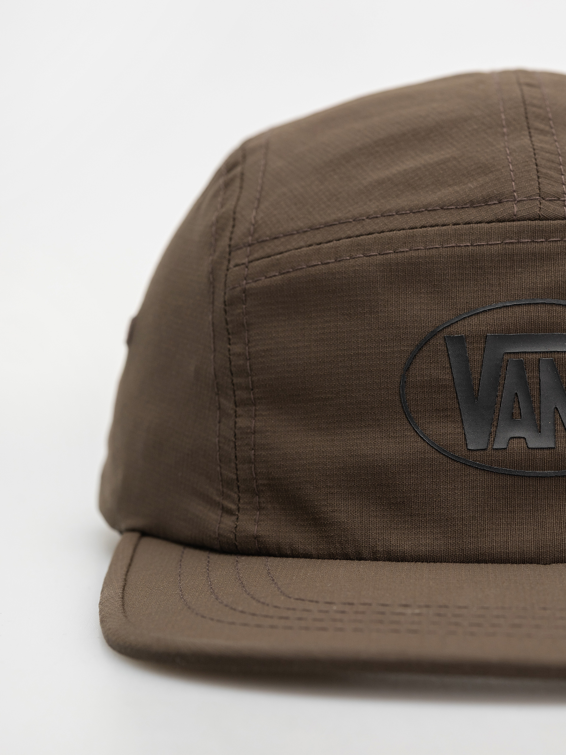 Šiltovka Vans Ground Up Tall Camper (coal brown)