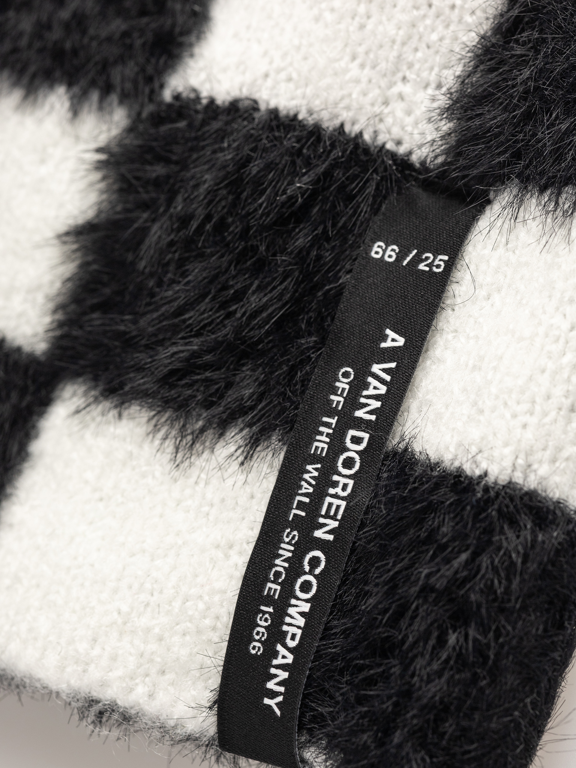 Čiapka Vans Plaimor (black/white)