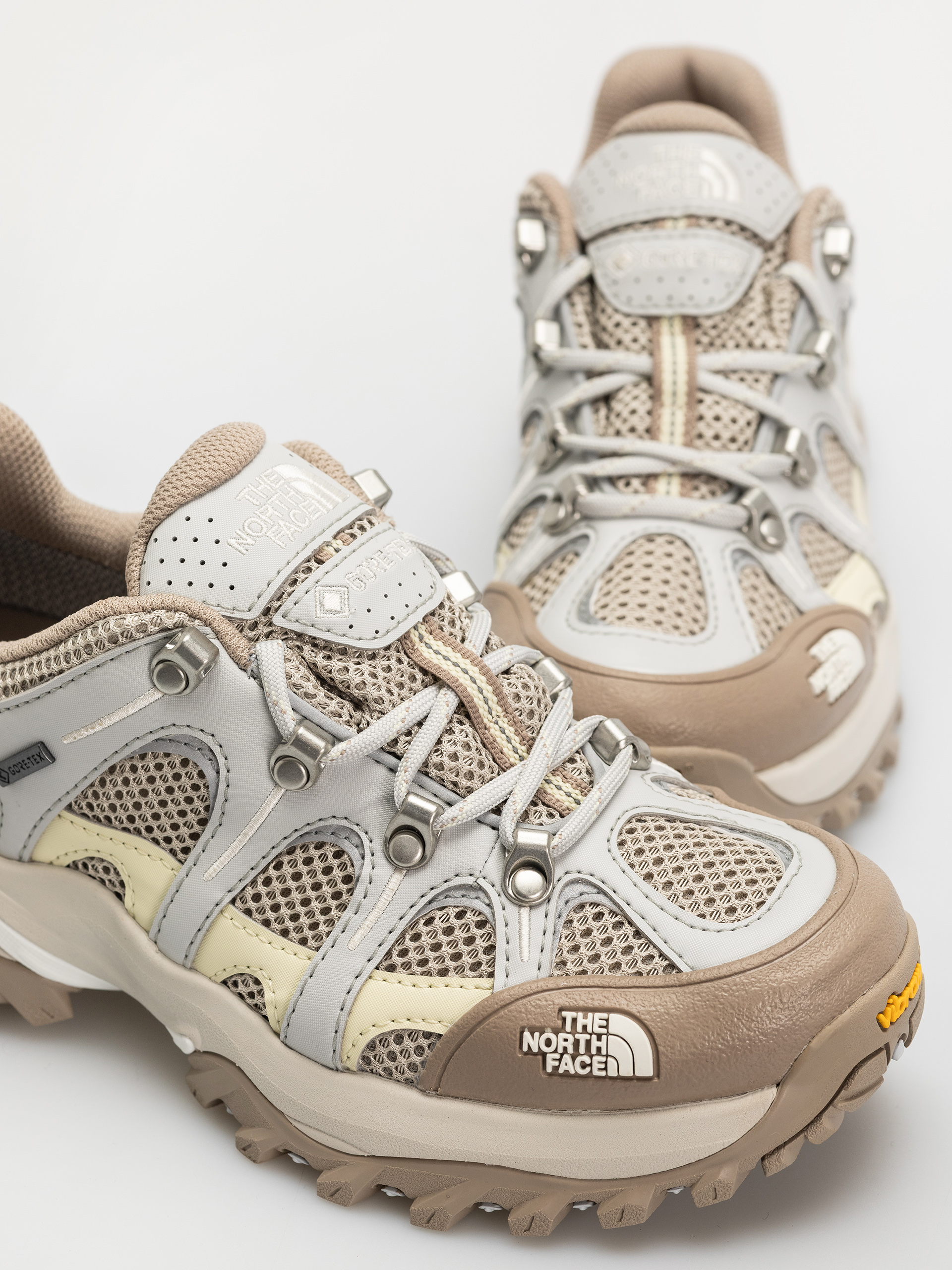 Topánky The North Face Hedgehog 06 Rvst Gore Tex (high rise grey/white as)