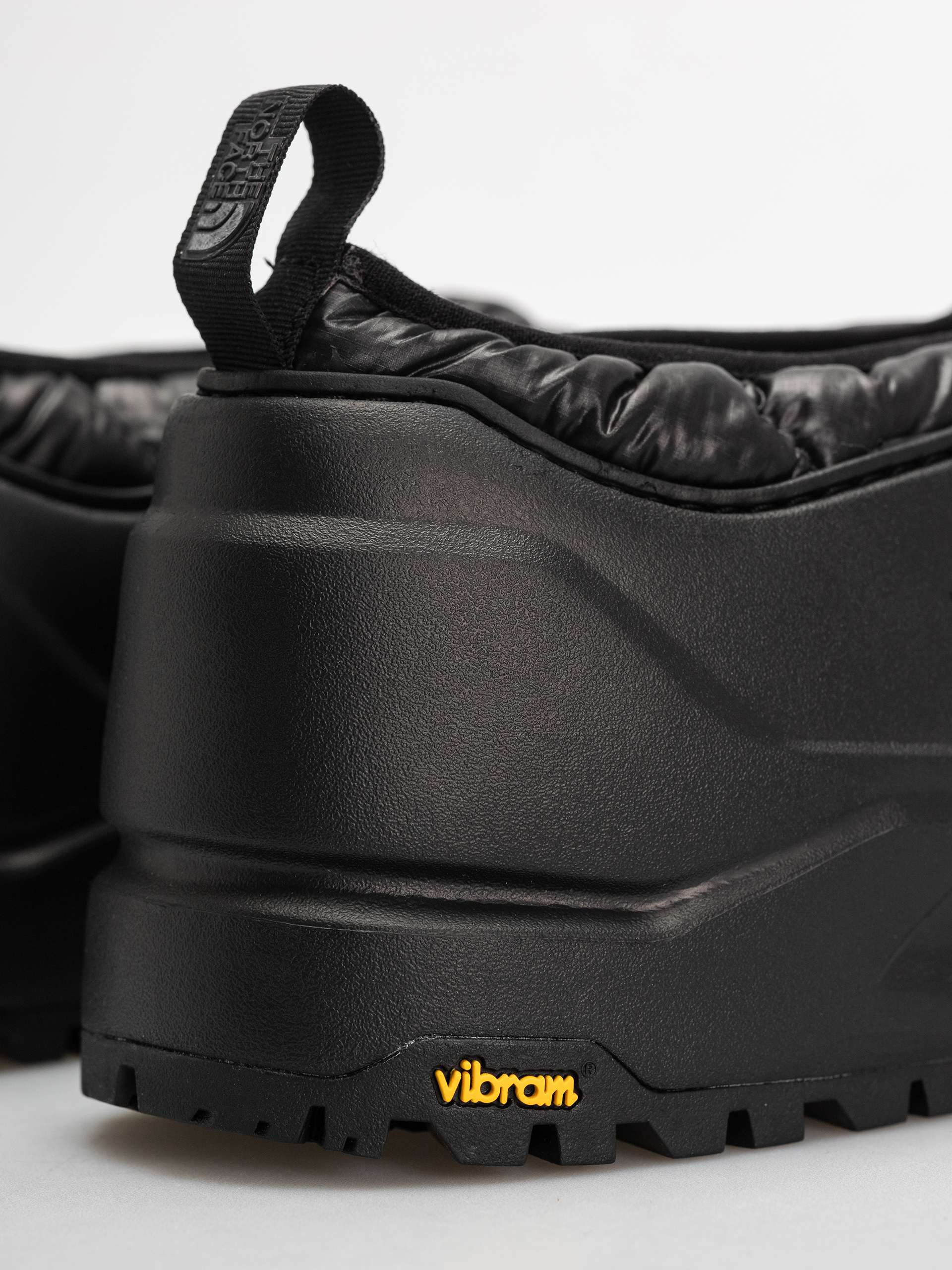 Topánky The North Face Base Camp Wp Mule (tnf black/tnf black)