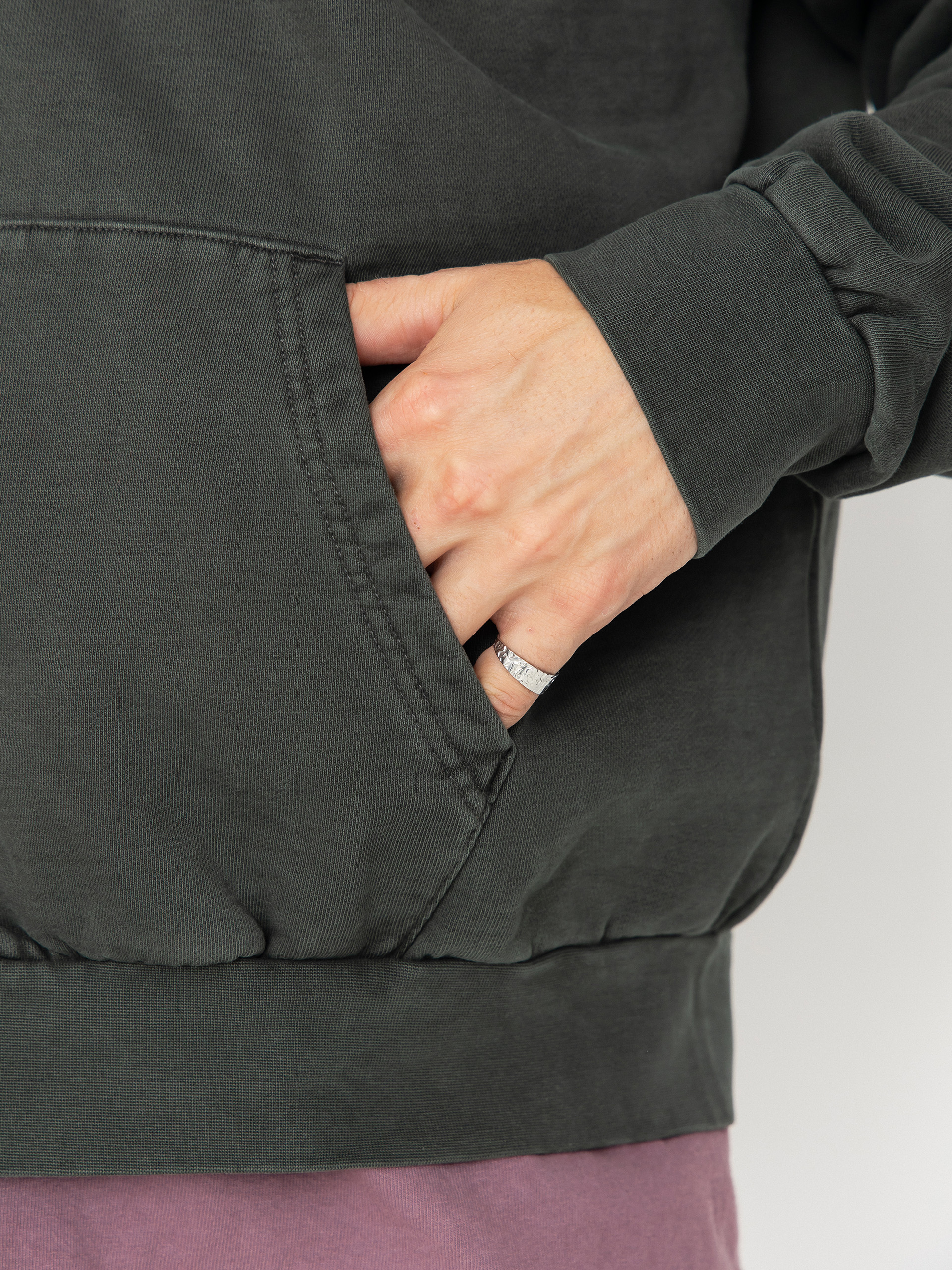 Mikina s kapucňou OBEY Lowercase Pigment ZHD (pigment pirate black)