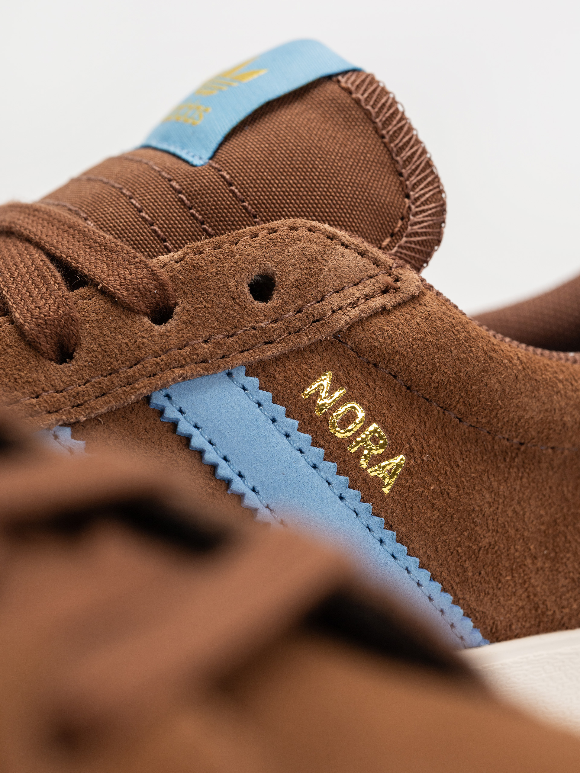 Topánky adidas Nora (prebrn/ltblue/gum4)