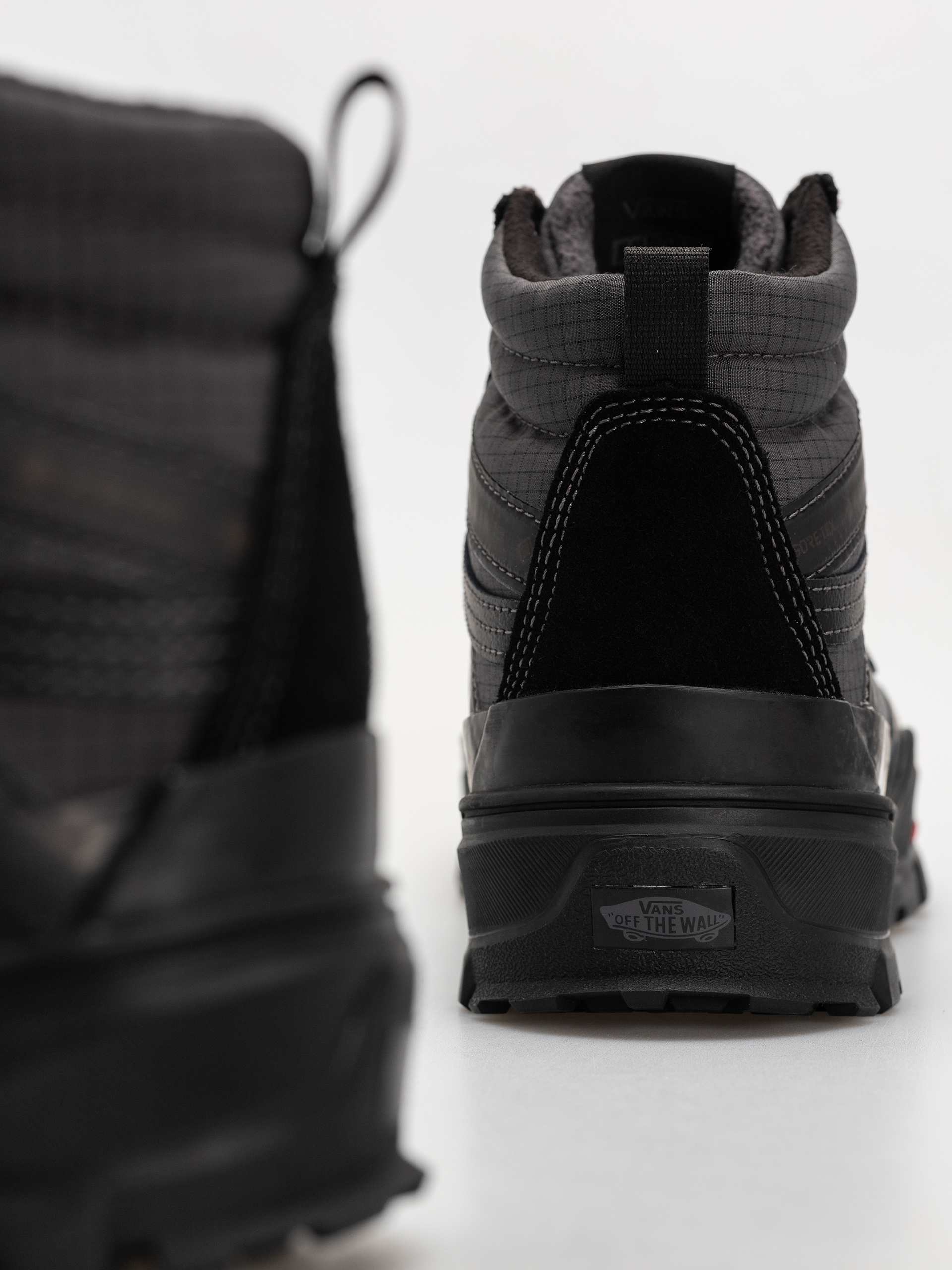 Topánky Vans Mte Sk8 Hi Gore Tex Insulated (black/black)