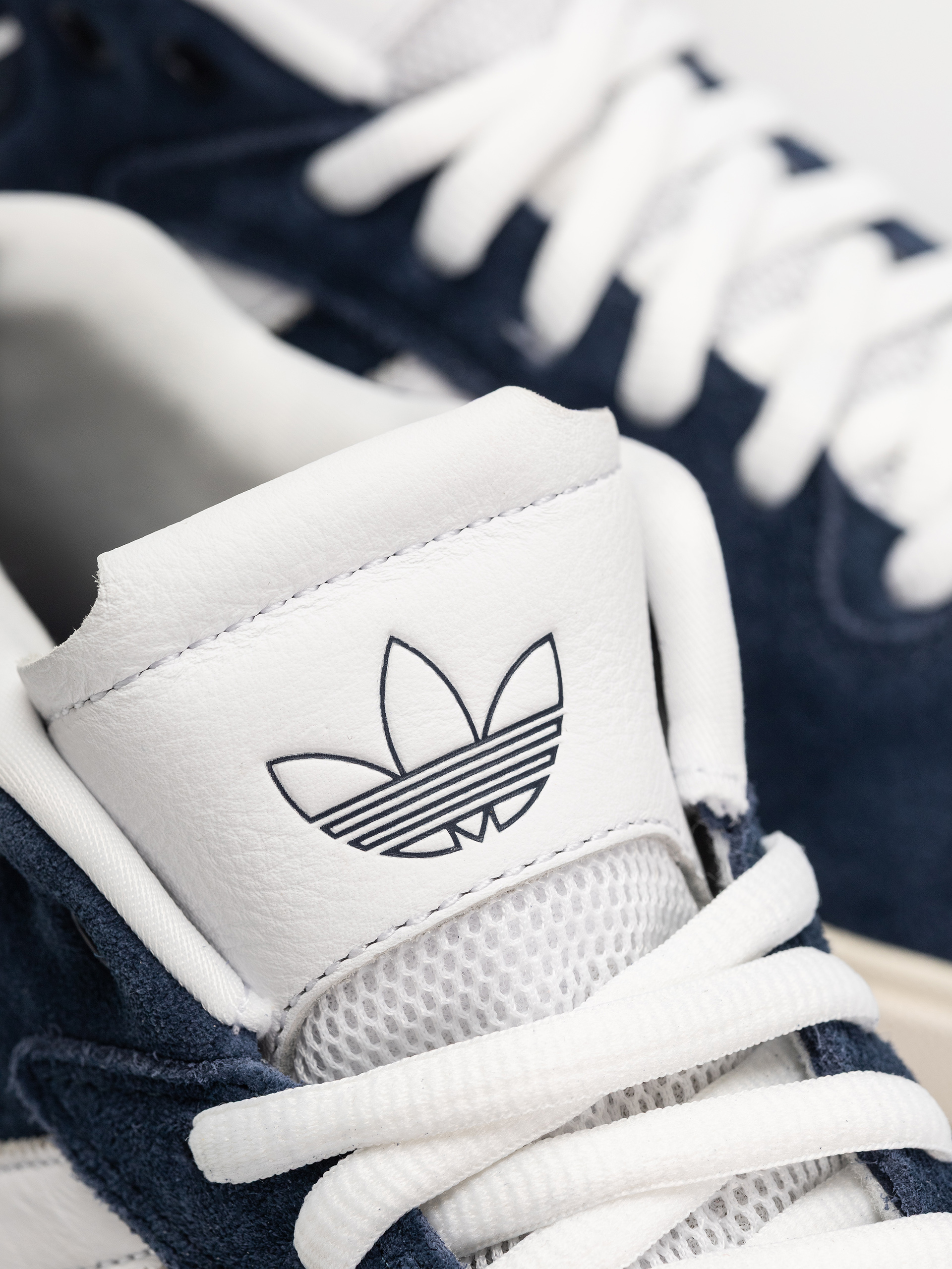 Topánky adidas Tyshawn (conavy/ftwwht/cwhite)