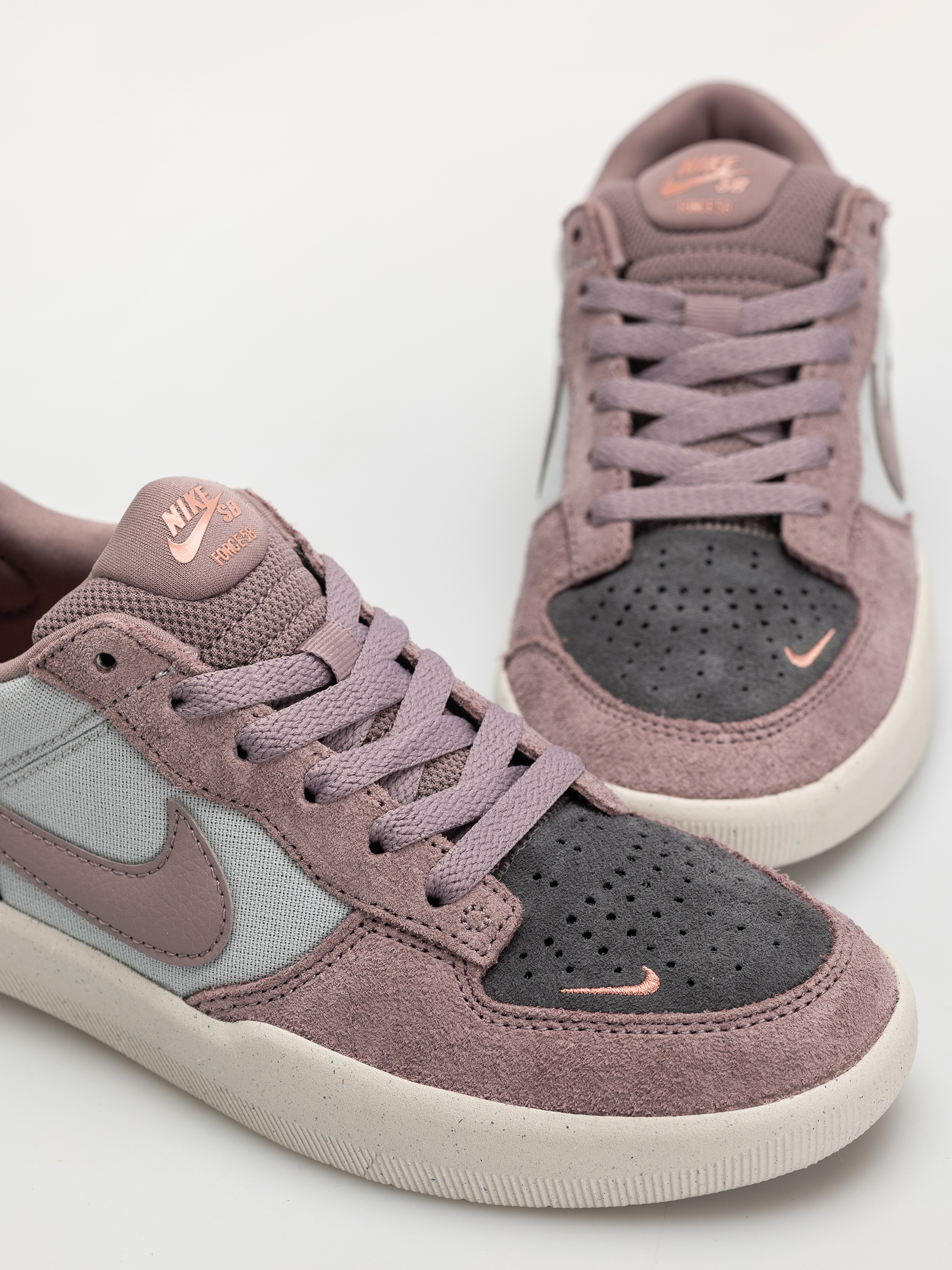 Topánky Nike SB Force 58 (flt silver/taupe grey dark grey)