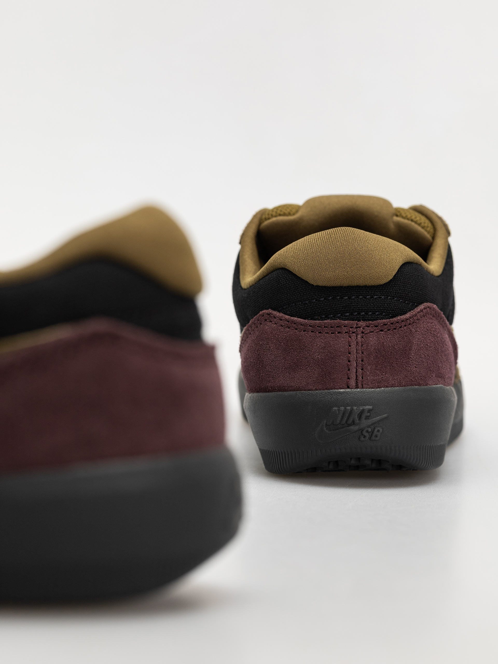 Topánky Nike SB Force 58 (black/olive flak burgundy crush off noir)