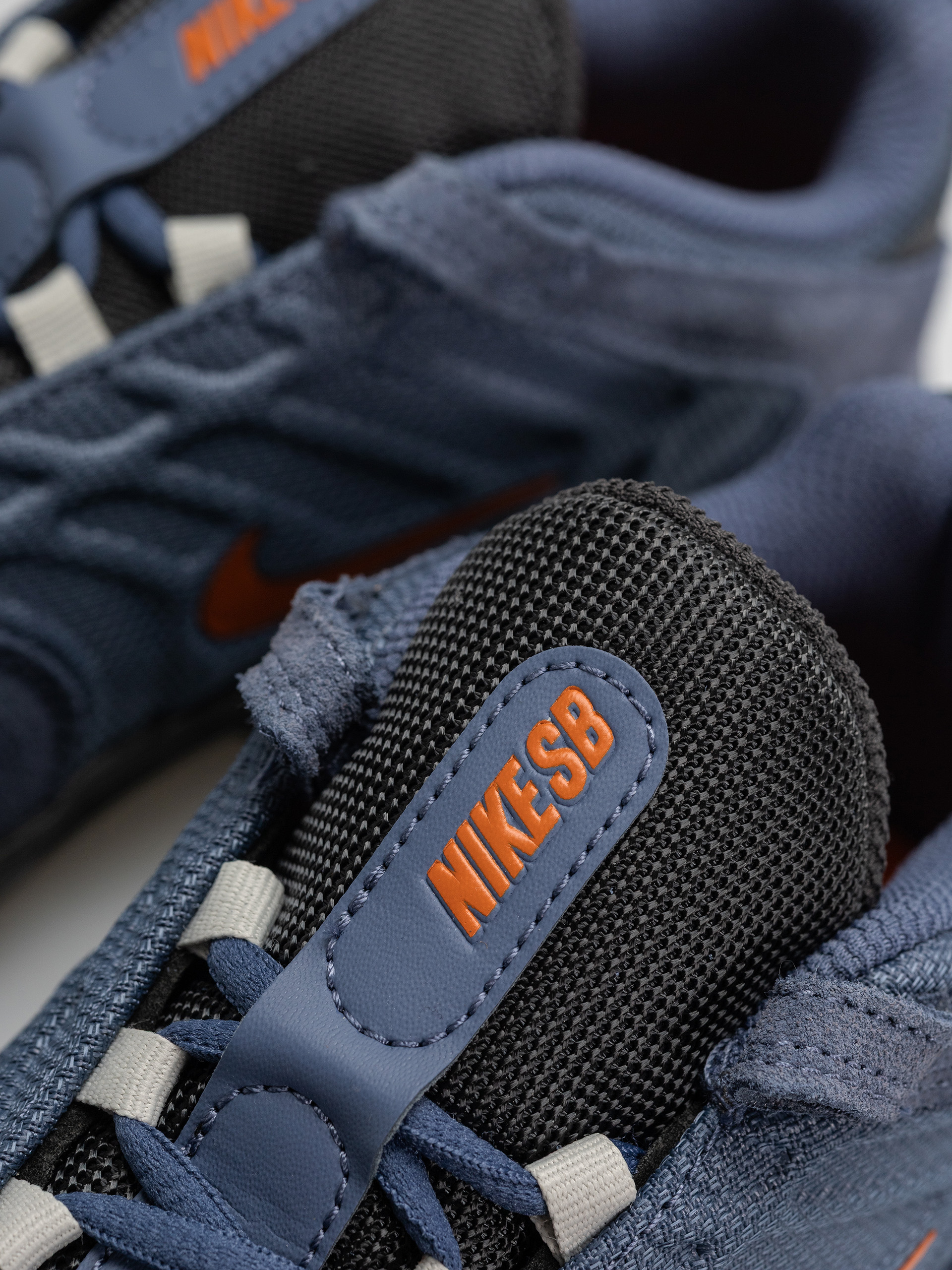 Topánky Nike SB Vertebrae (diffused blue/campfire orange anthracite)